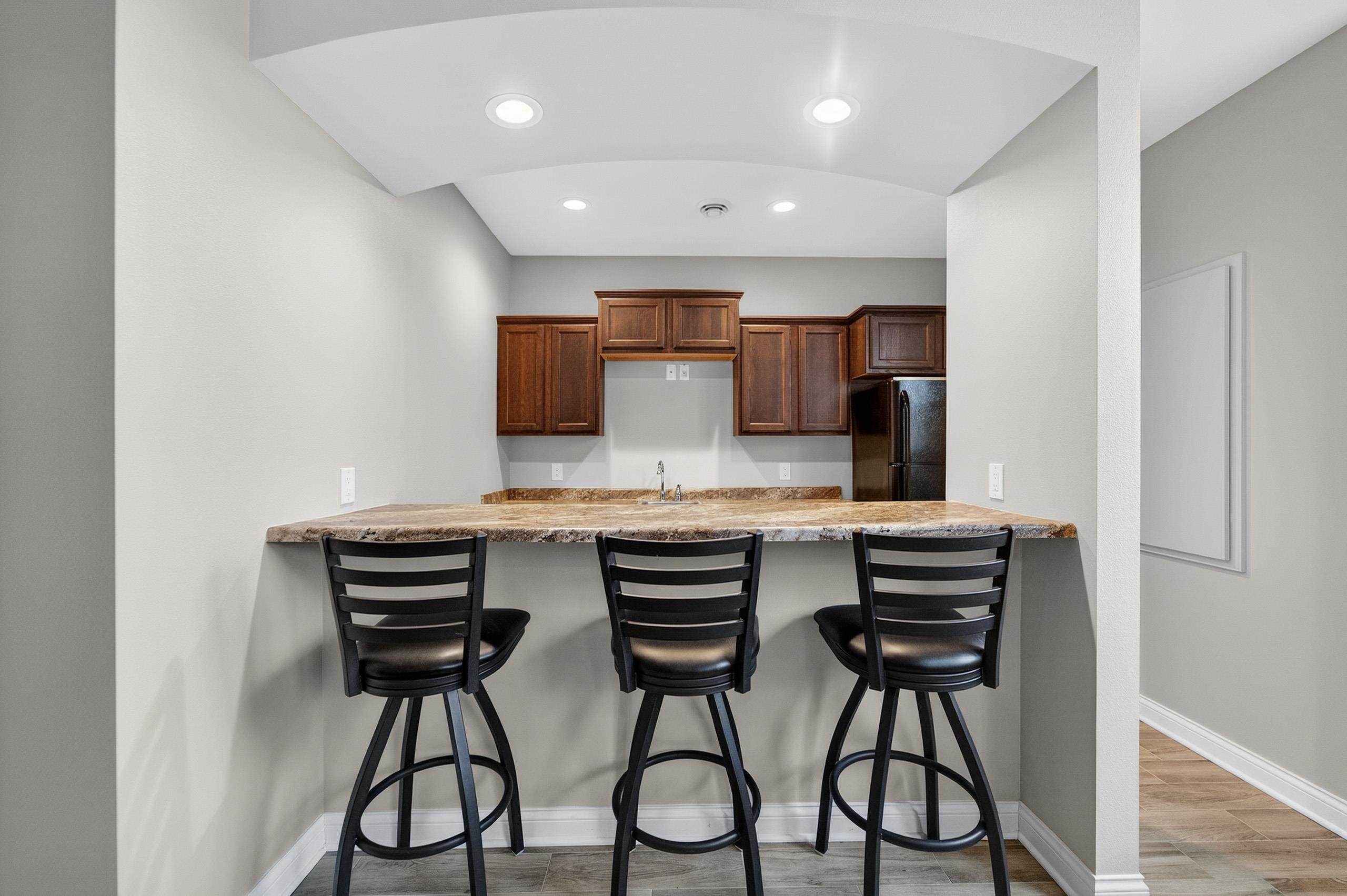 3092 Parker Pass