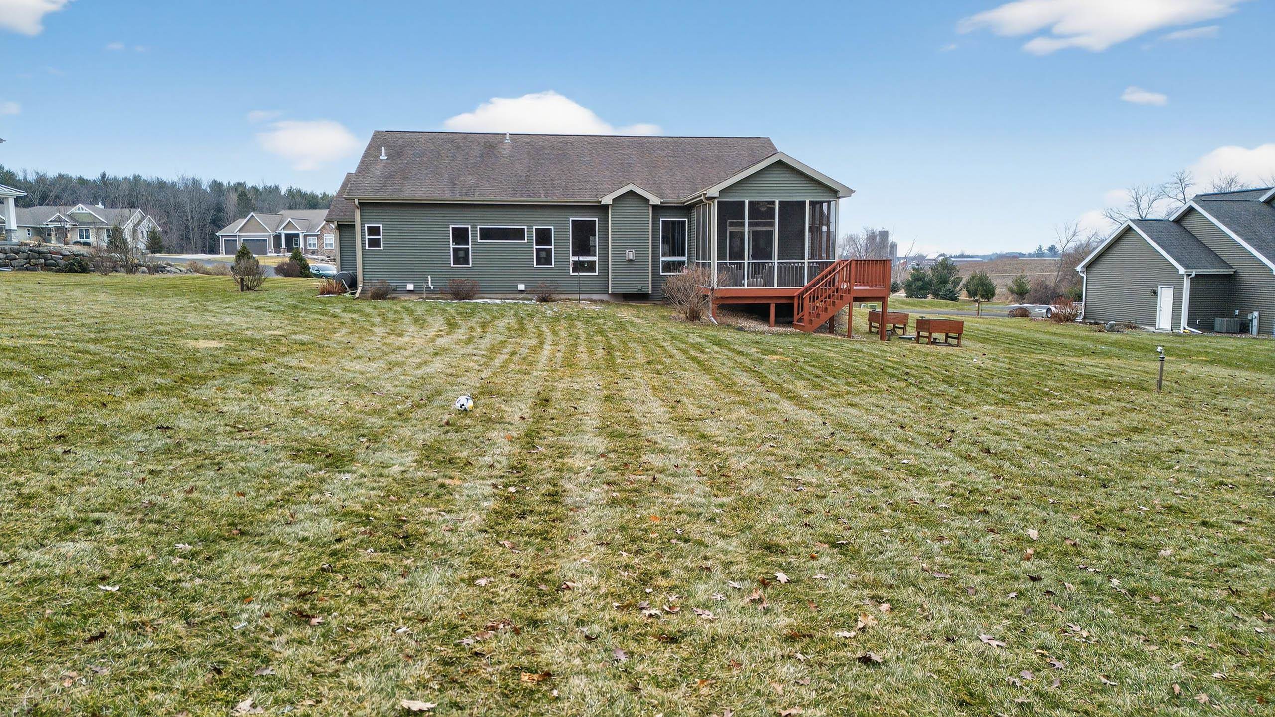 3092 Parker Pass