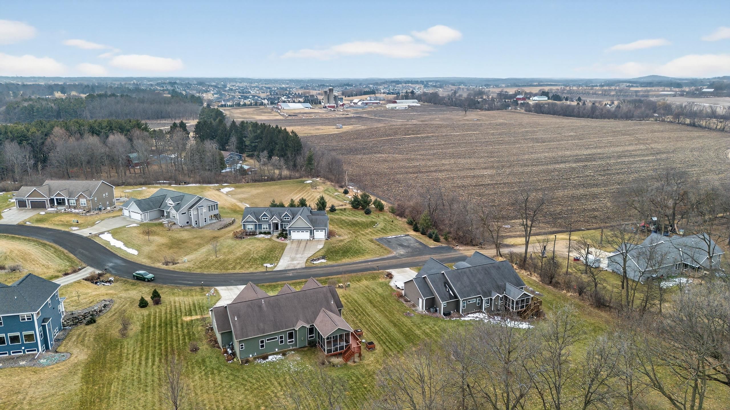 3092 Parker Pass