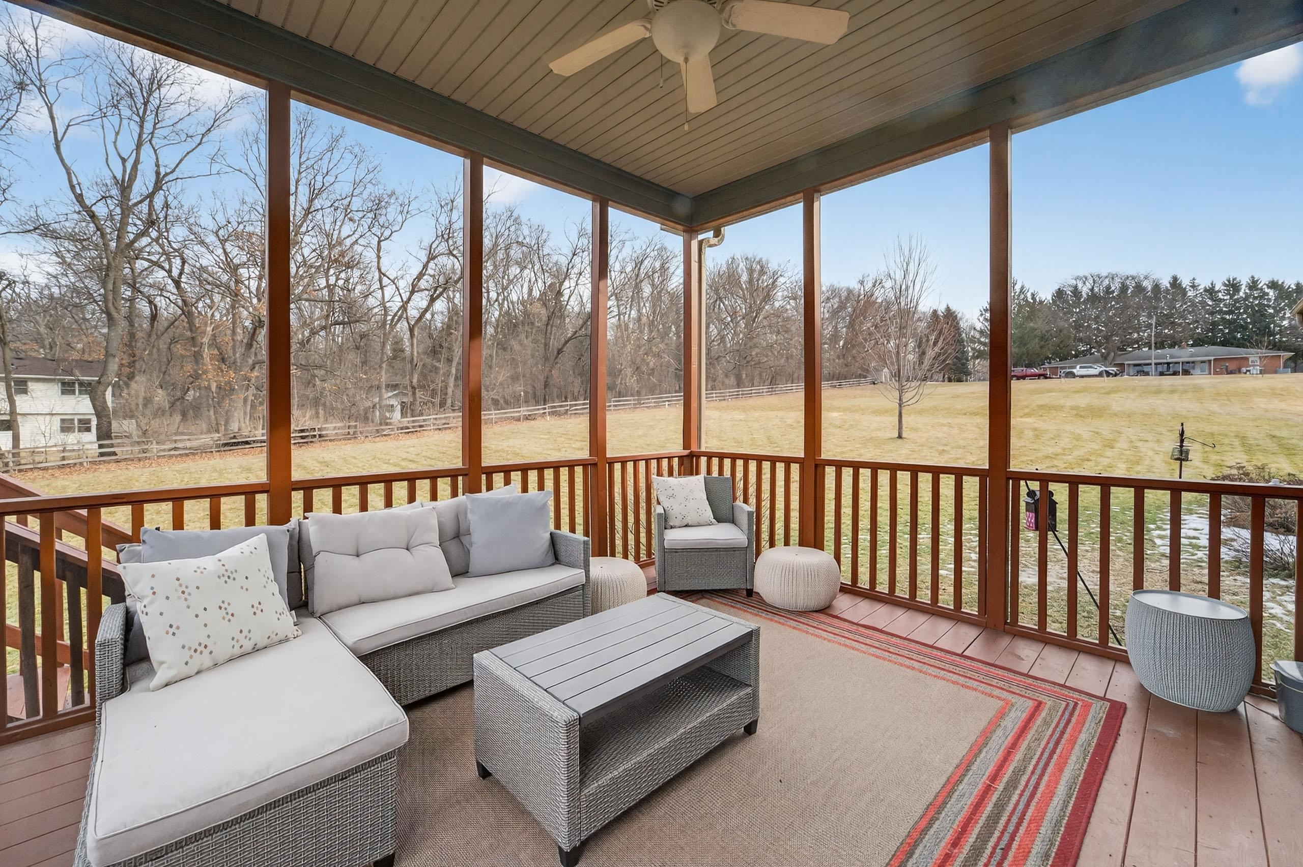 3092 Parker Pass