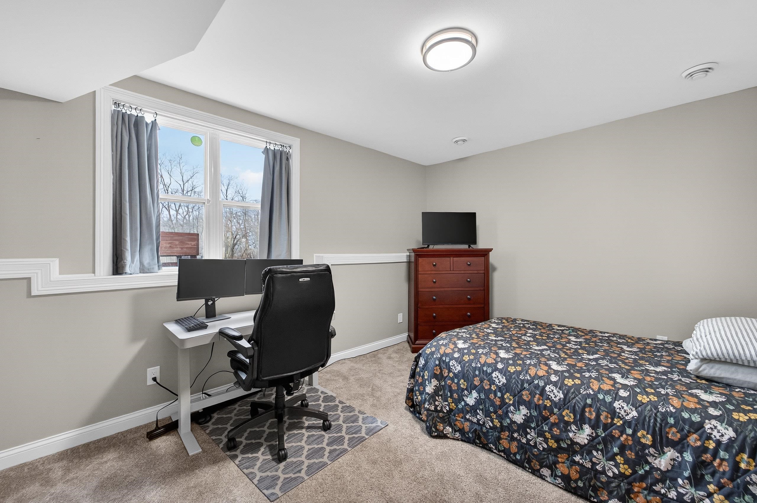 3092 Parker Pass