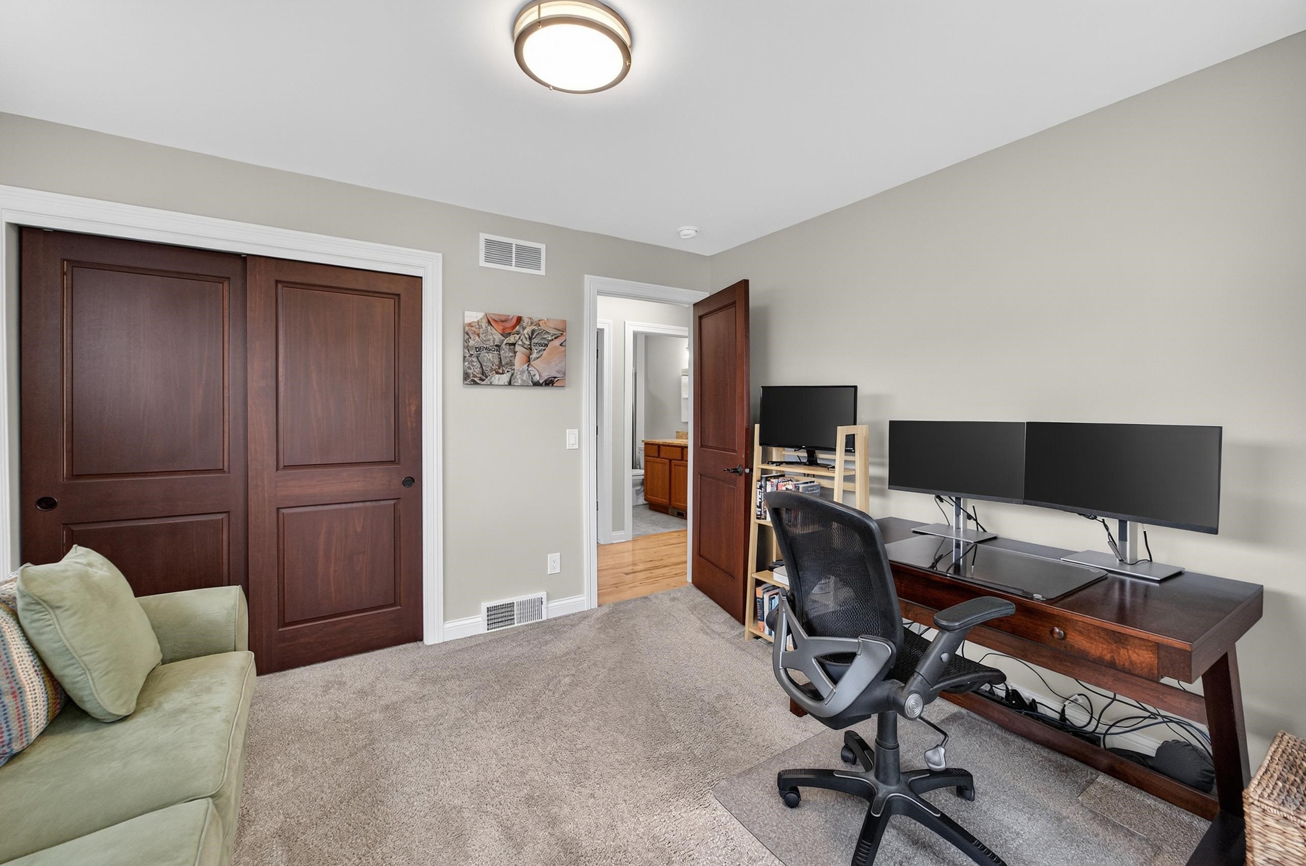 3092 Parker Pass