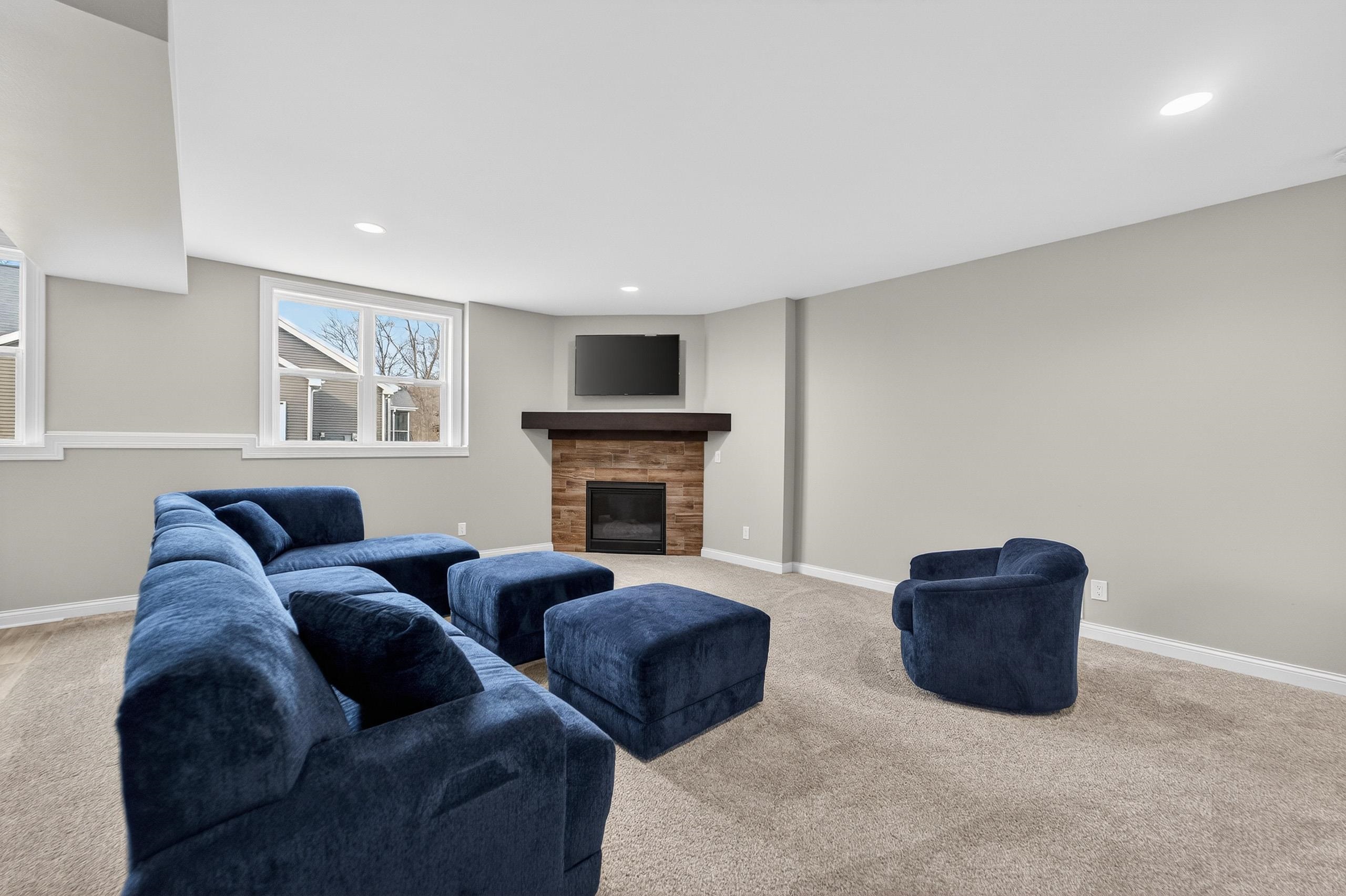3092 Parker Pass