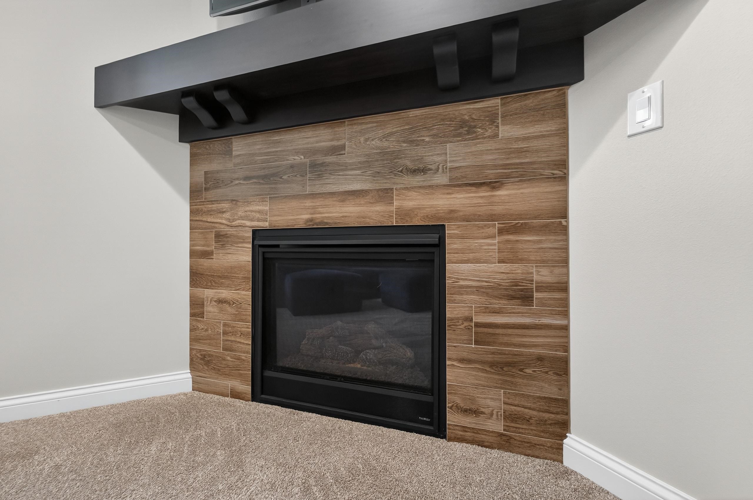 3092 Parker Pass
