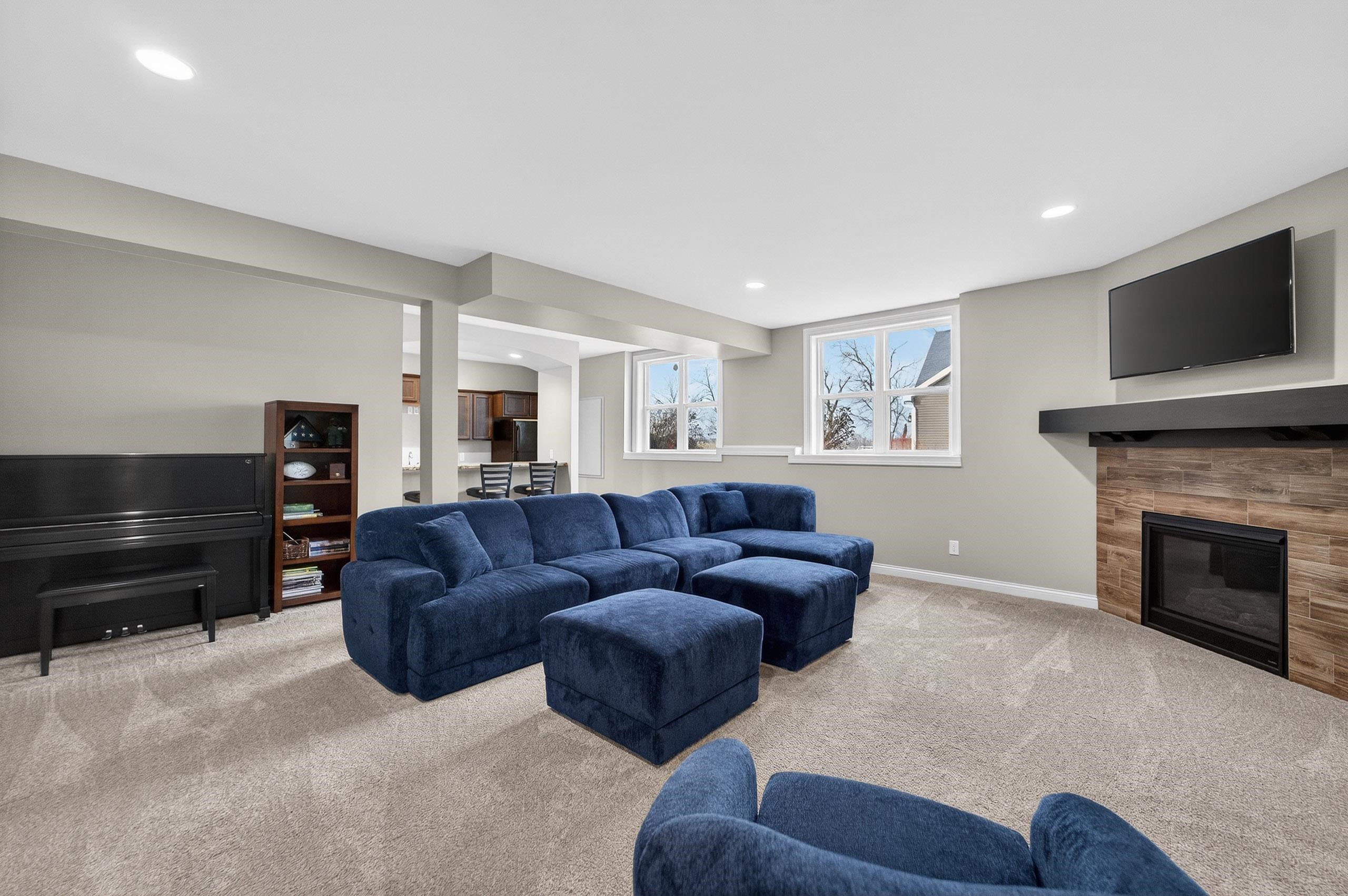 3092 Parker Pass