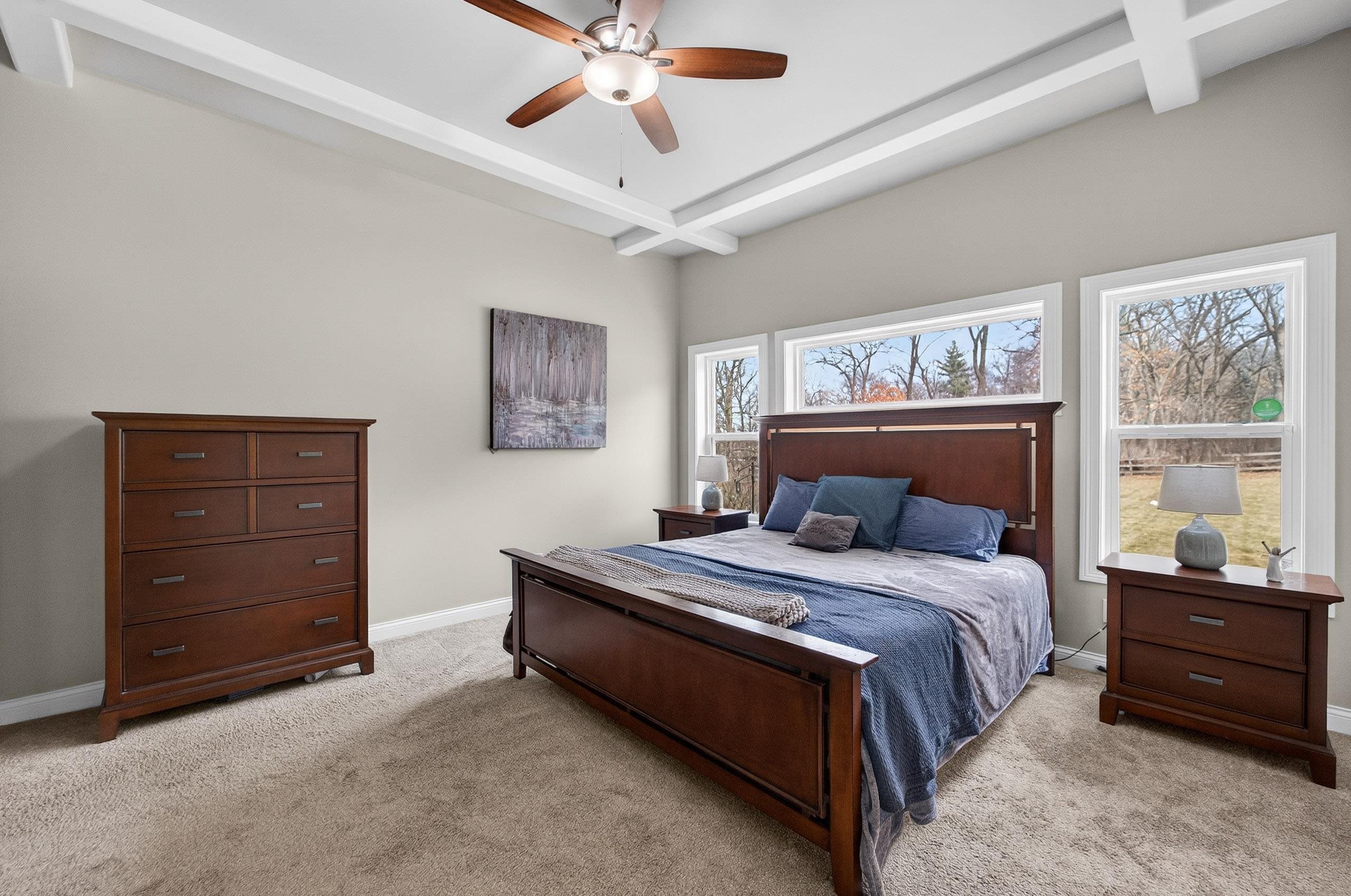 3092 Parker Pass