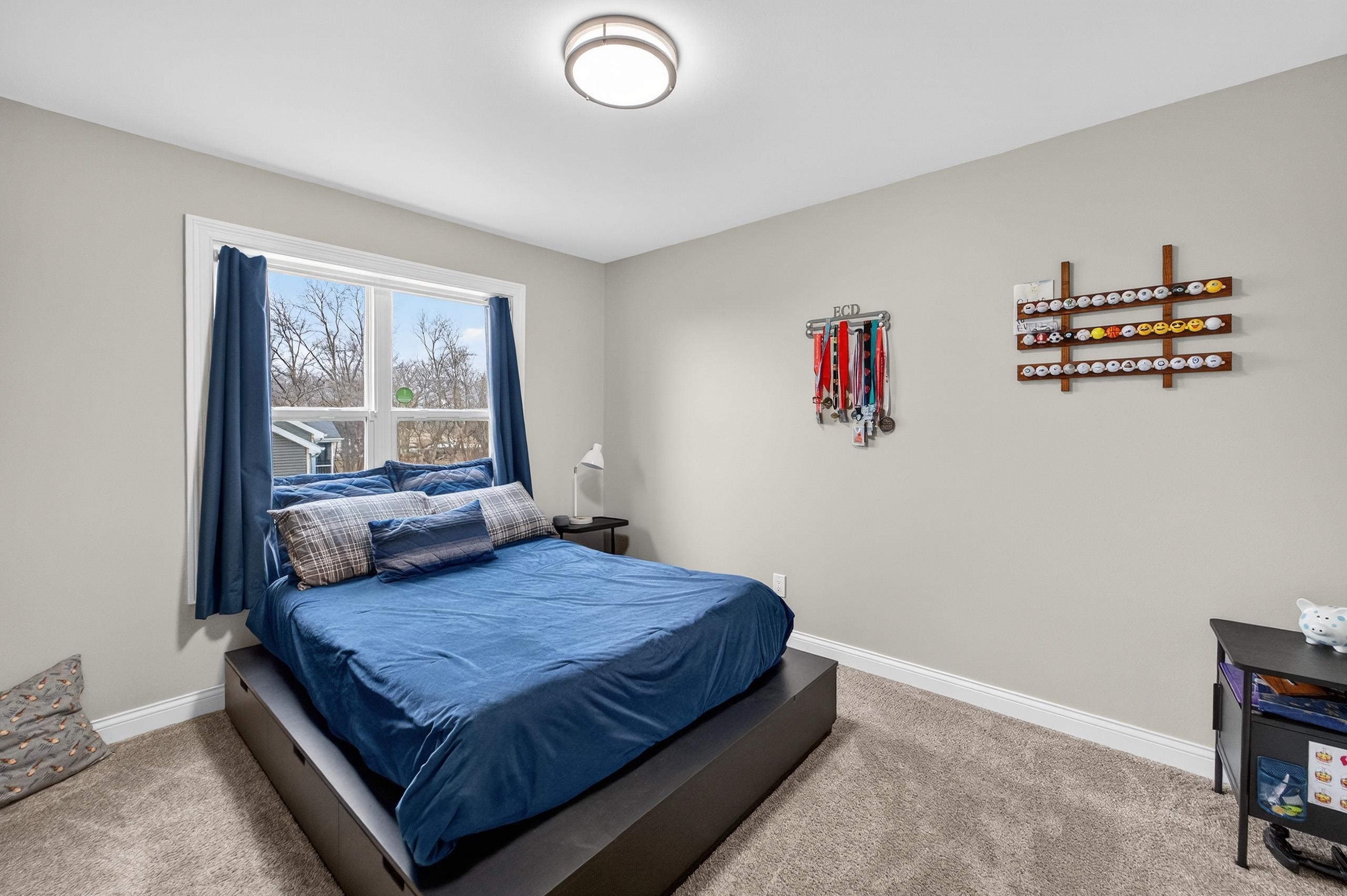 3092 Parker Pass
