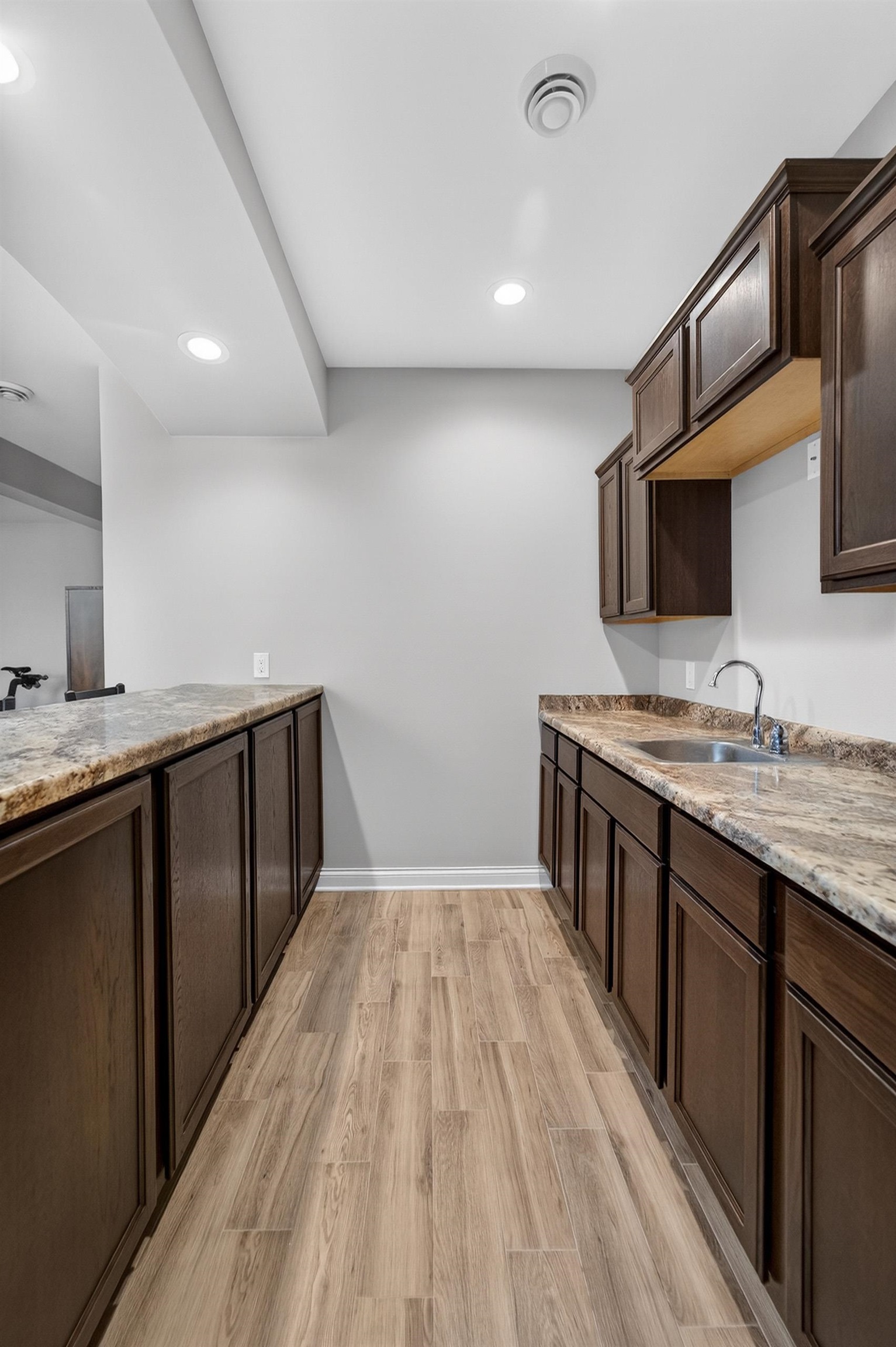 3092 Parker Pass