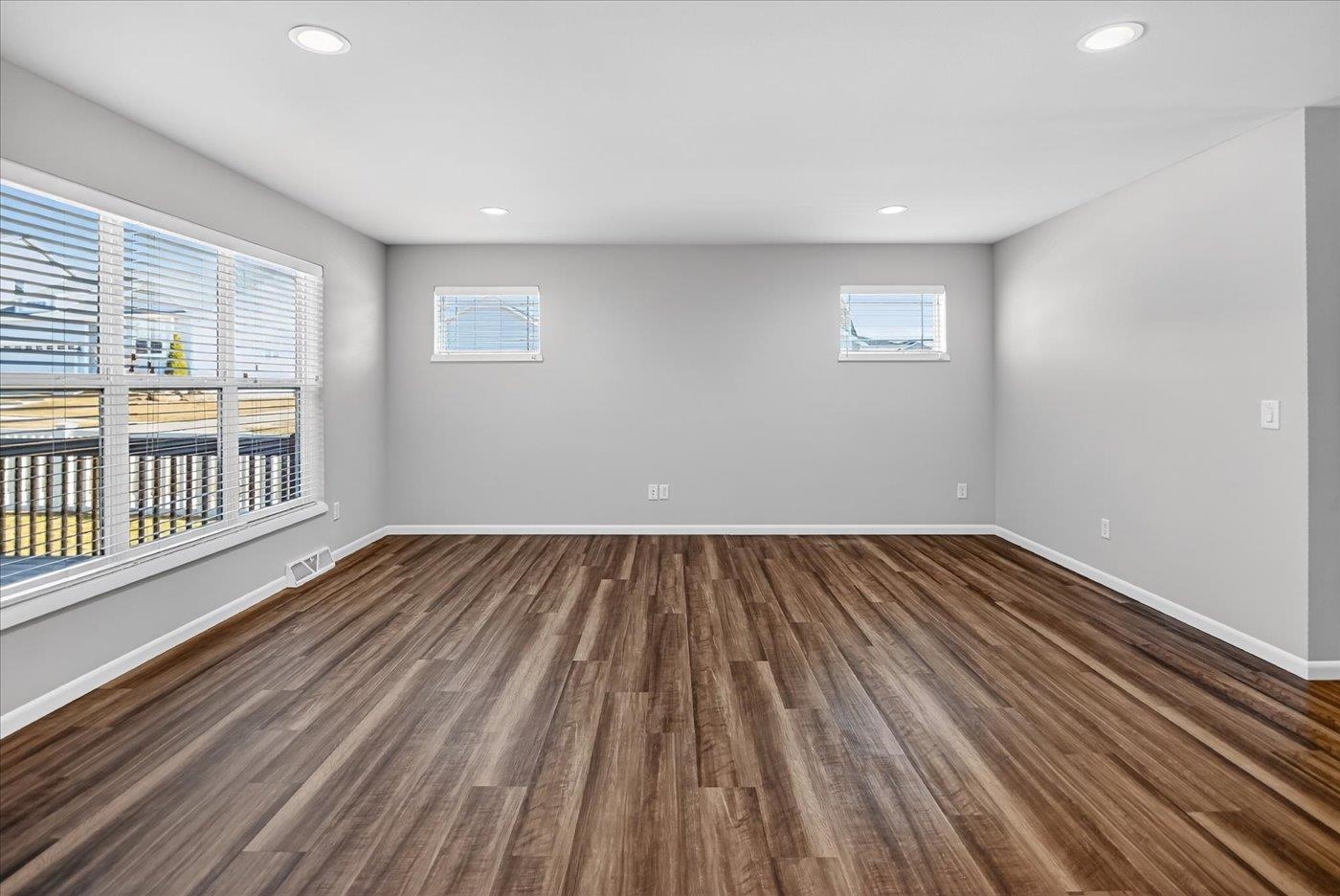 9322 Highland Gate Way