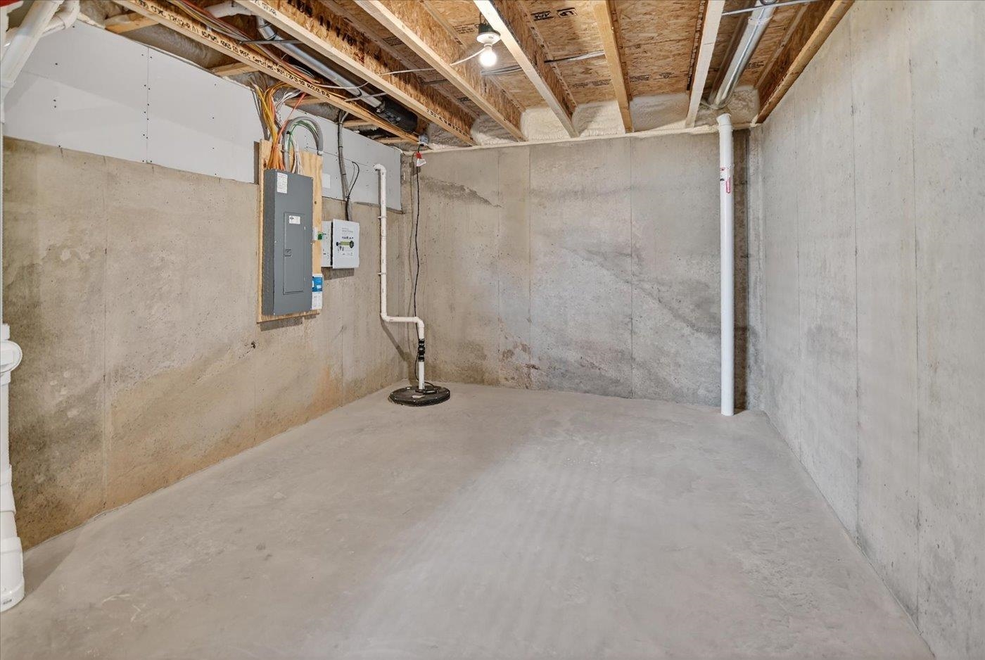 9322 Highland Gate Way