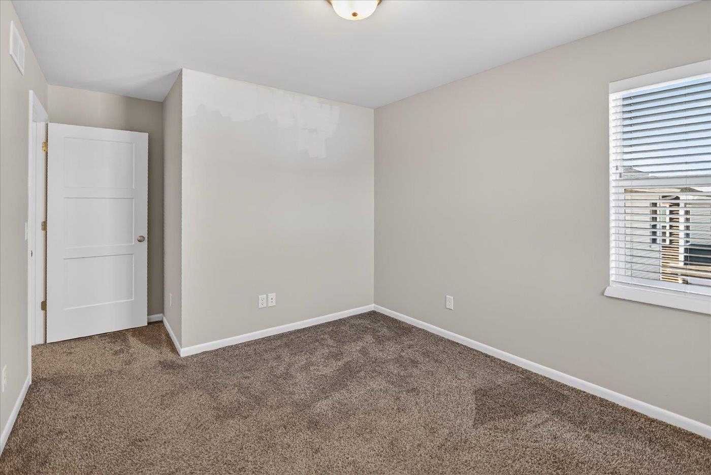 9322 Highland Gate Way