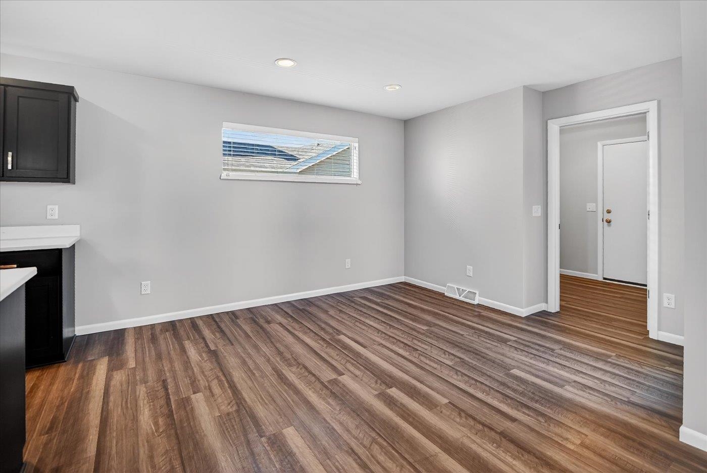 9322 Highland Gate Way