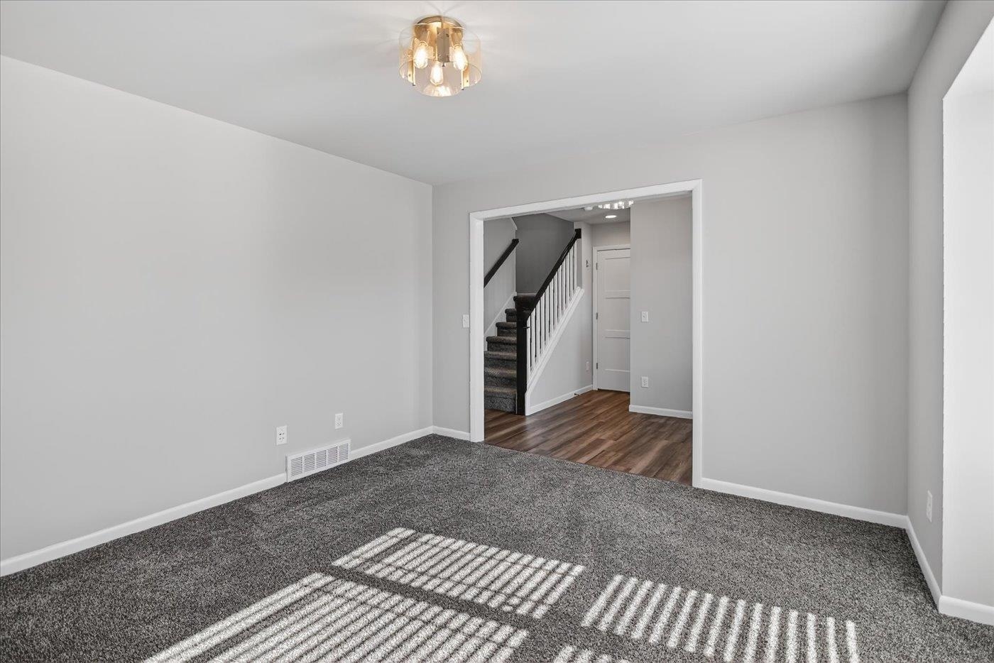 9322 Highland Gate Way