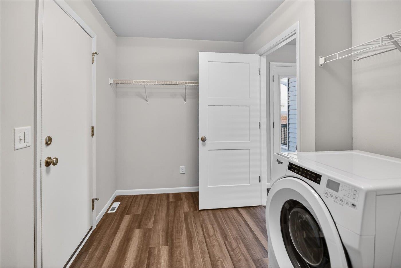 9322 Highland Gate Way