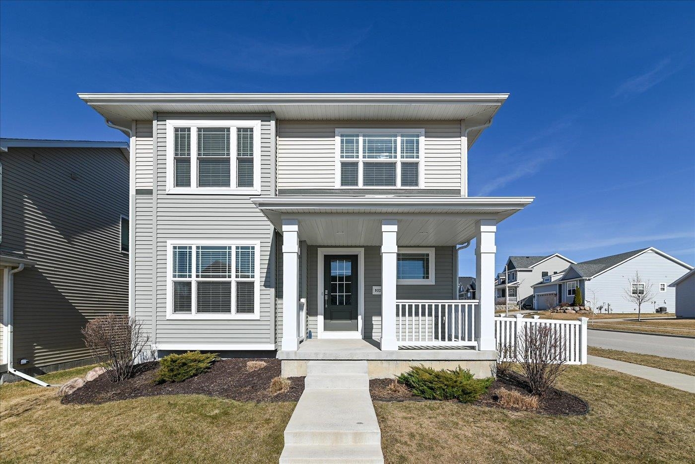 9322 Highland Gate Way