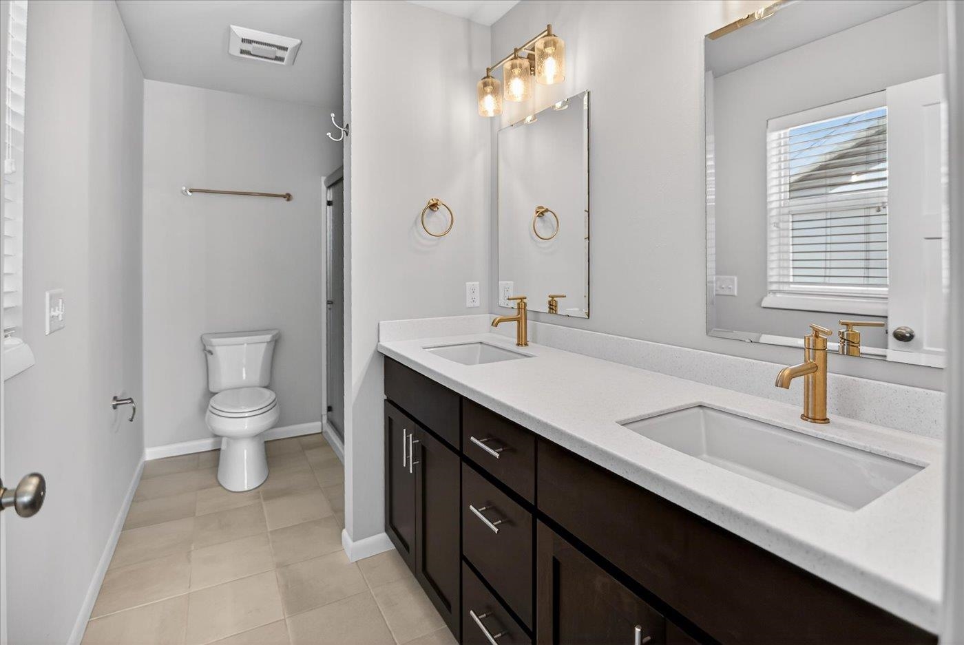 9322 Highland Gate Way