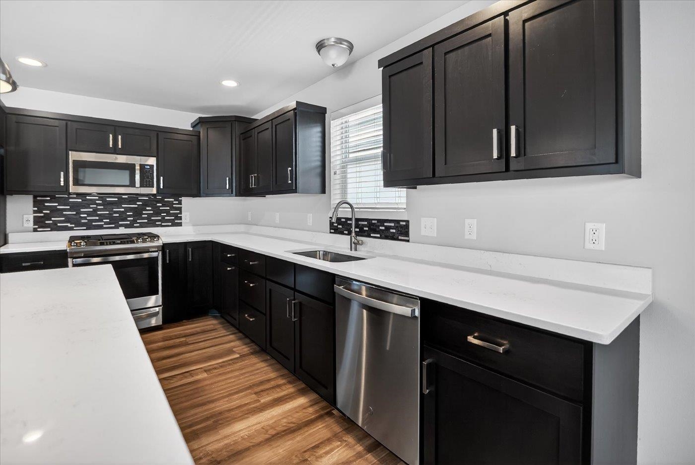 9322 Highland Gate Way