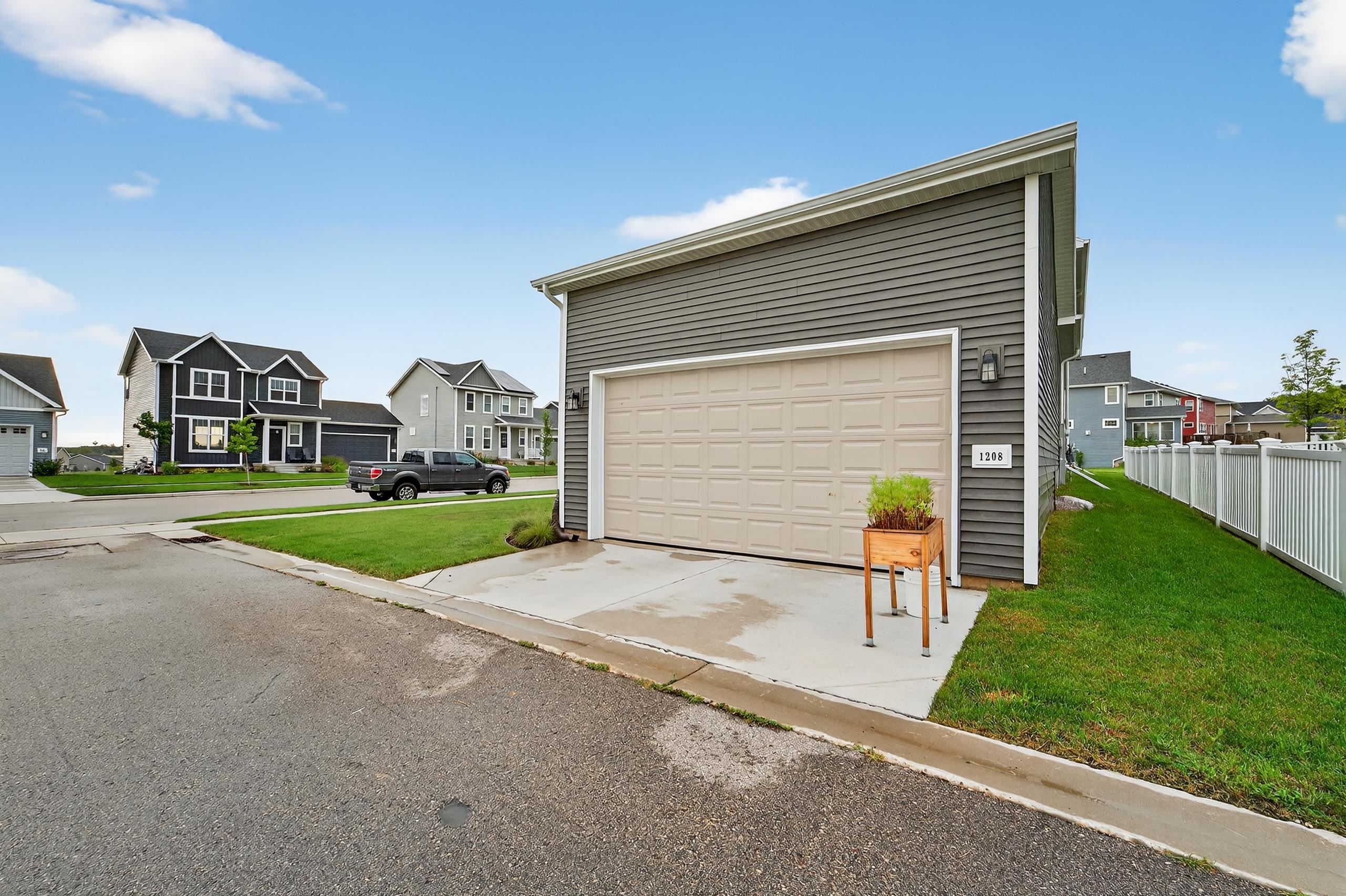 1208 Merry Blossom Lane