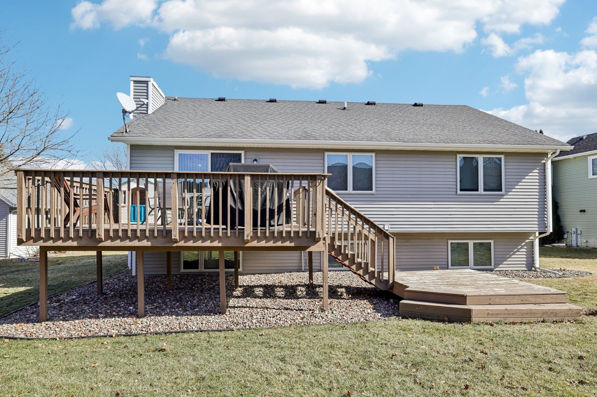470 N Westmount Drive