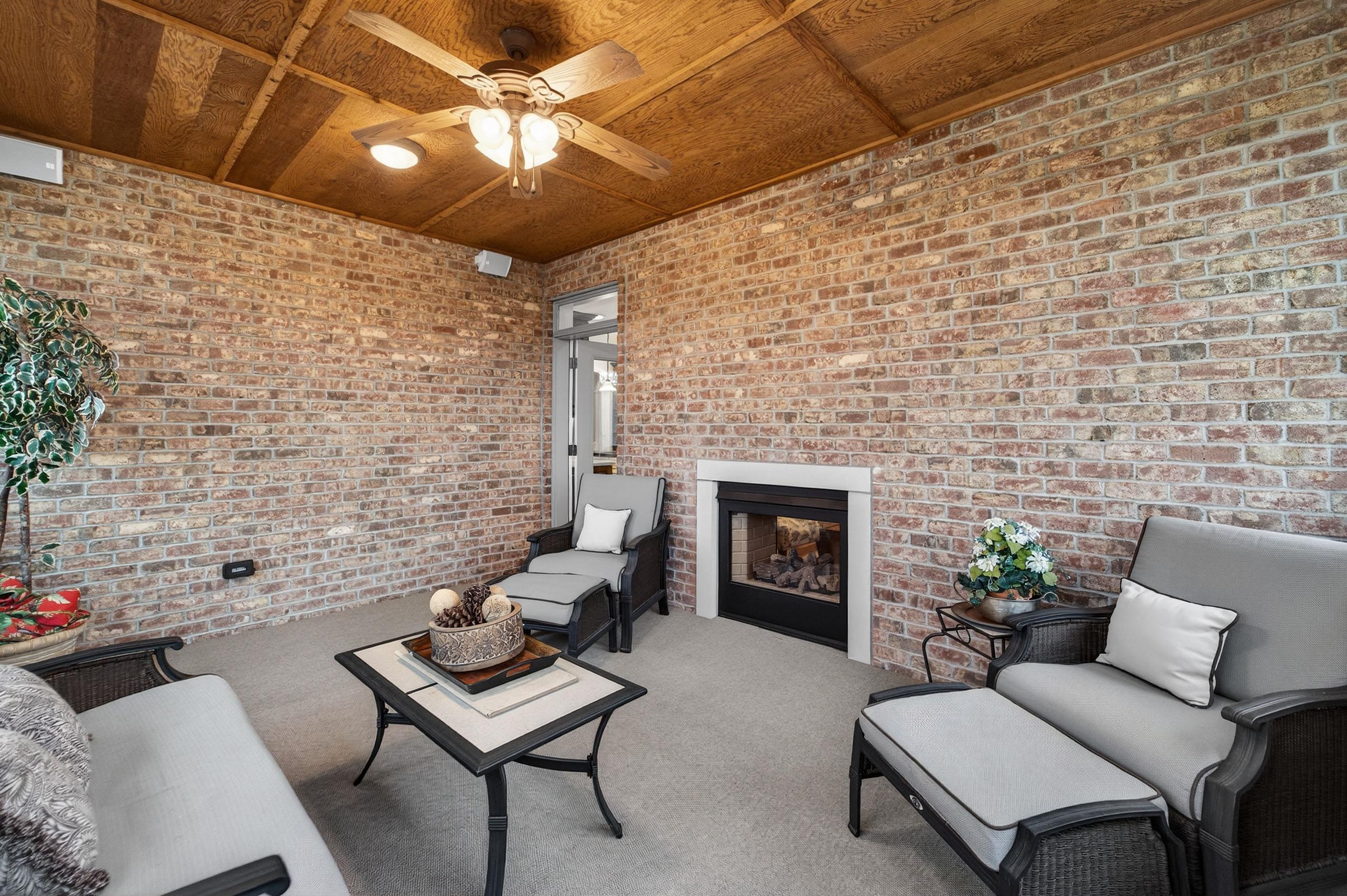 1939 Pine Ridge Drive