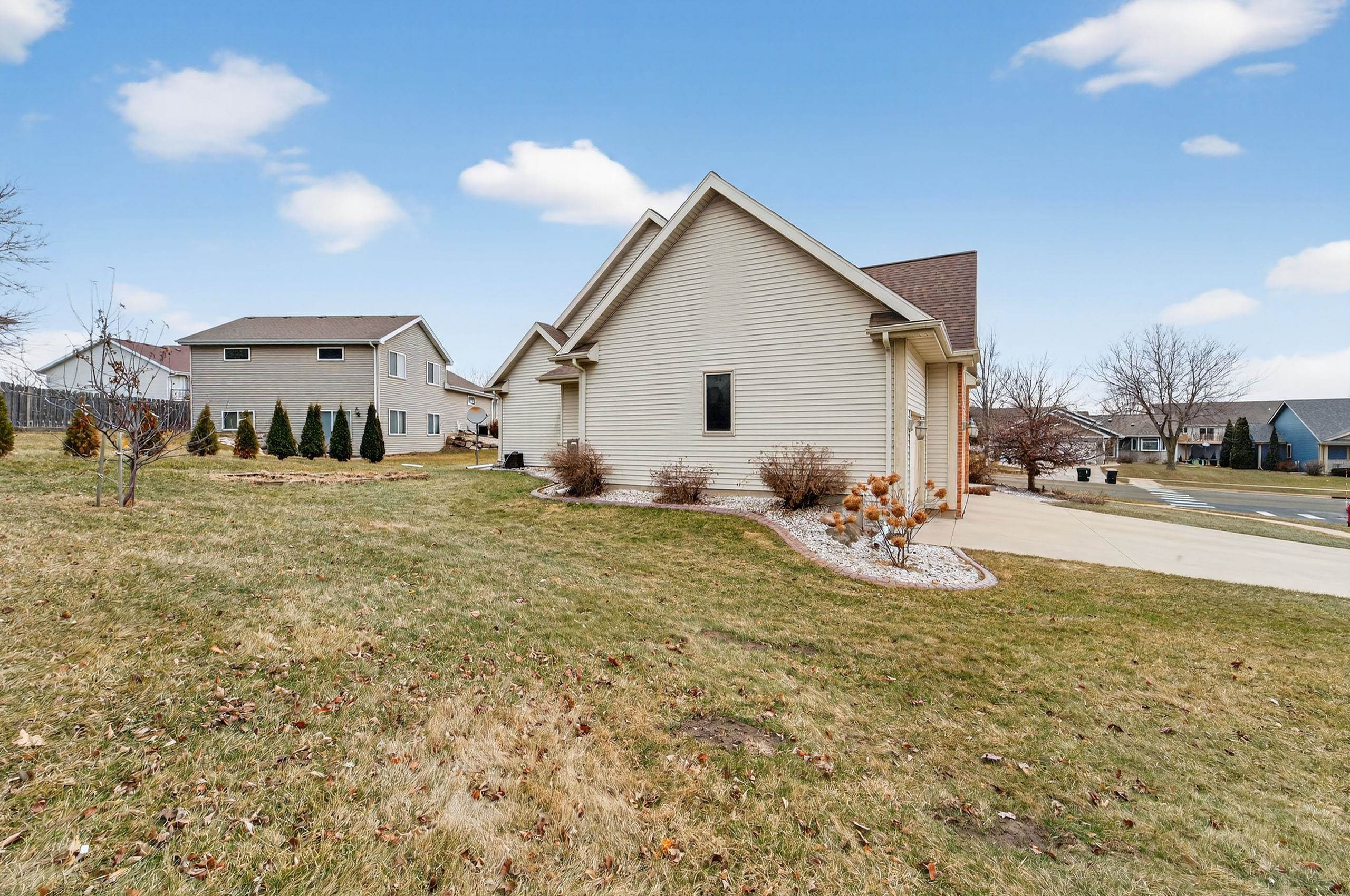3100 Weybridge Drive