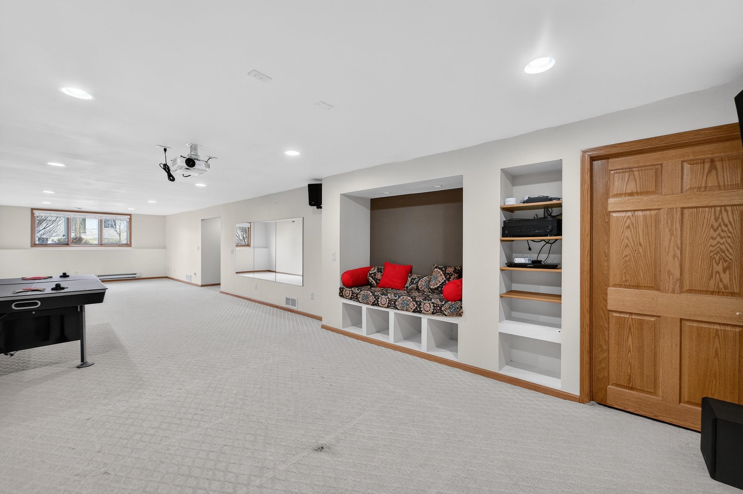 3100 Weybridge Drive