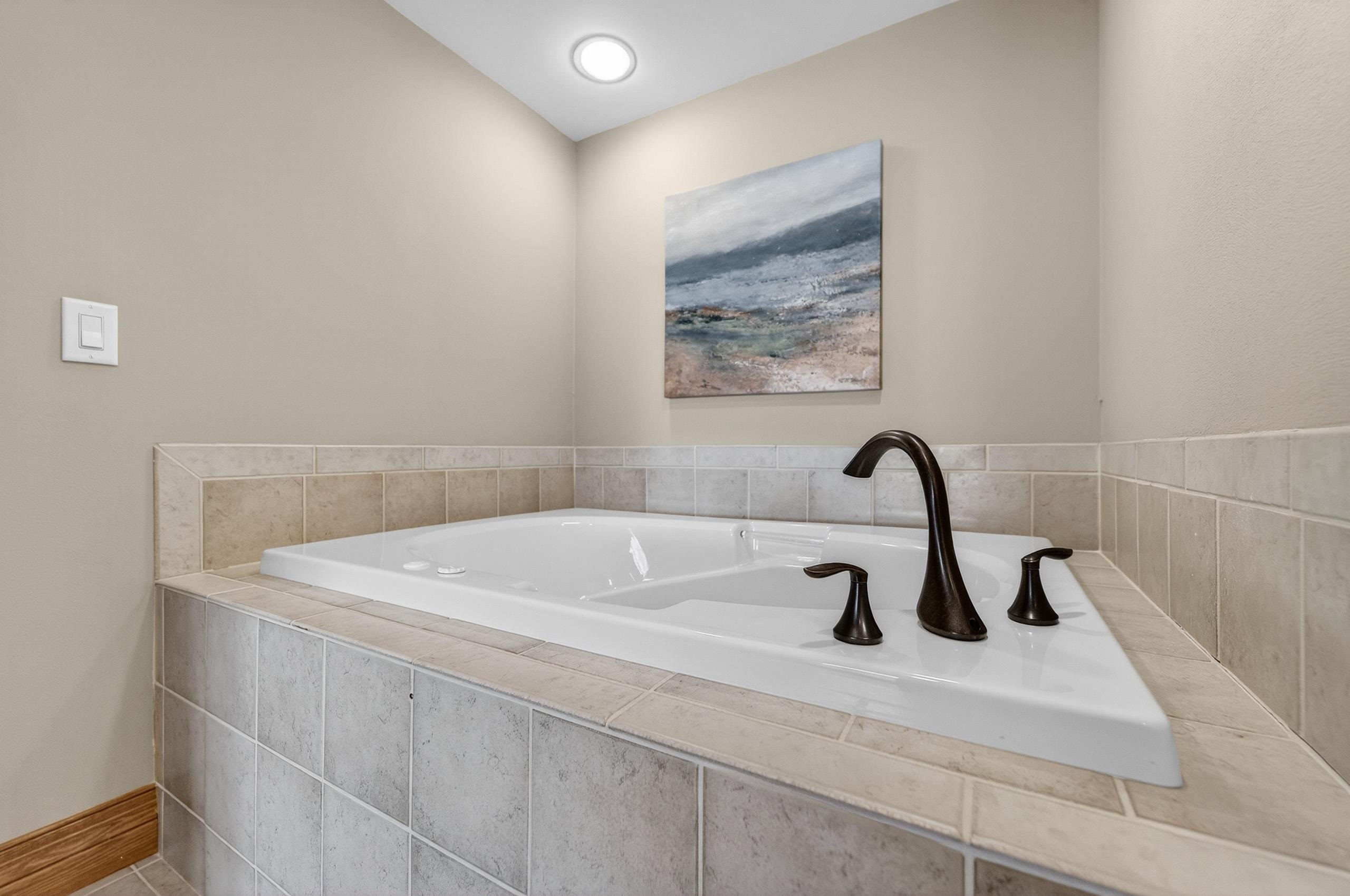 4606 Signature Drive