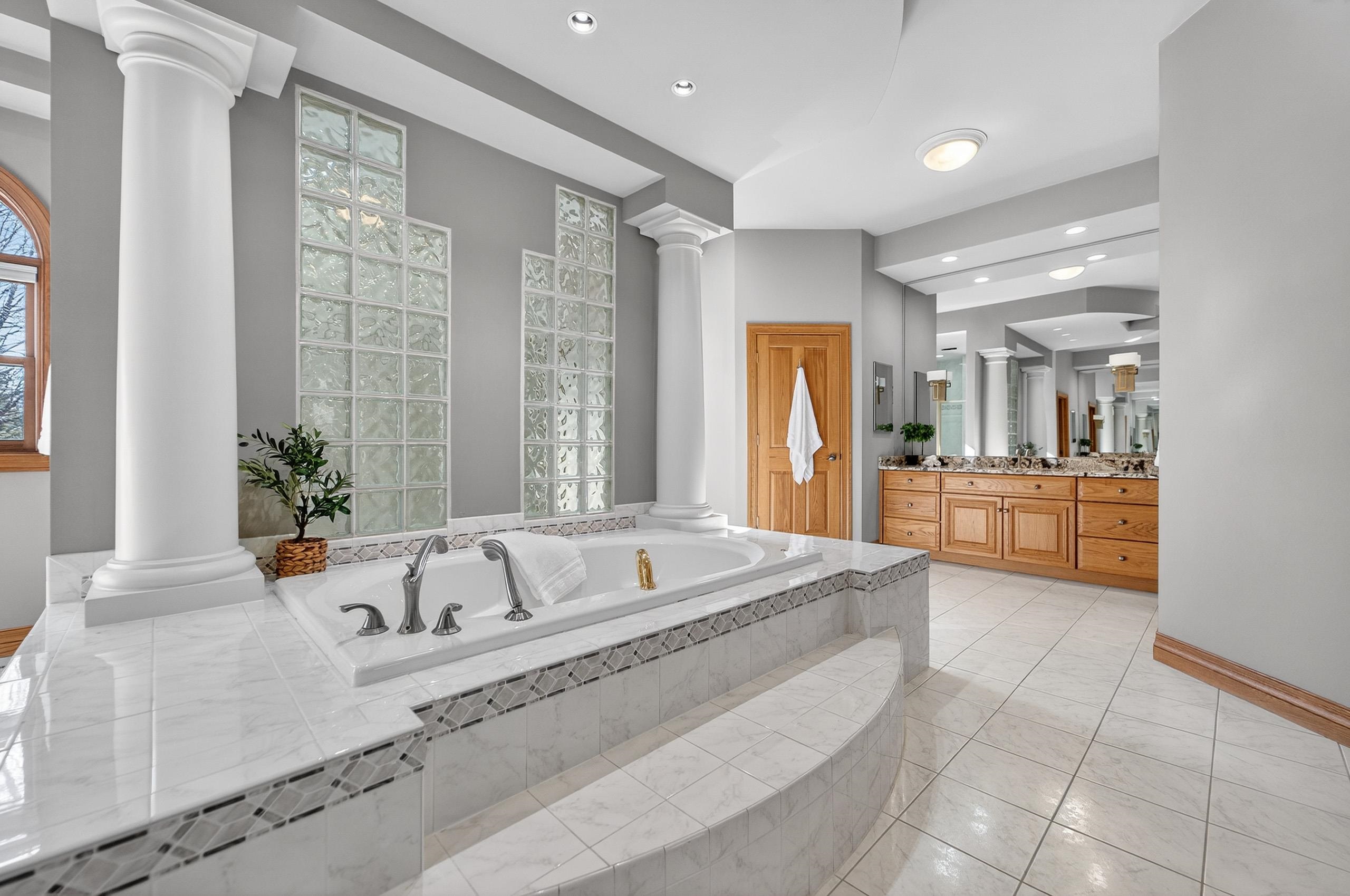 4606 Signature Drive