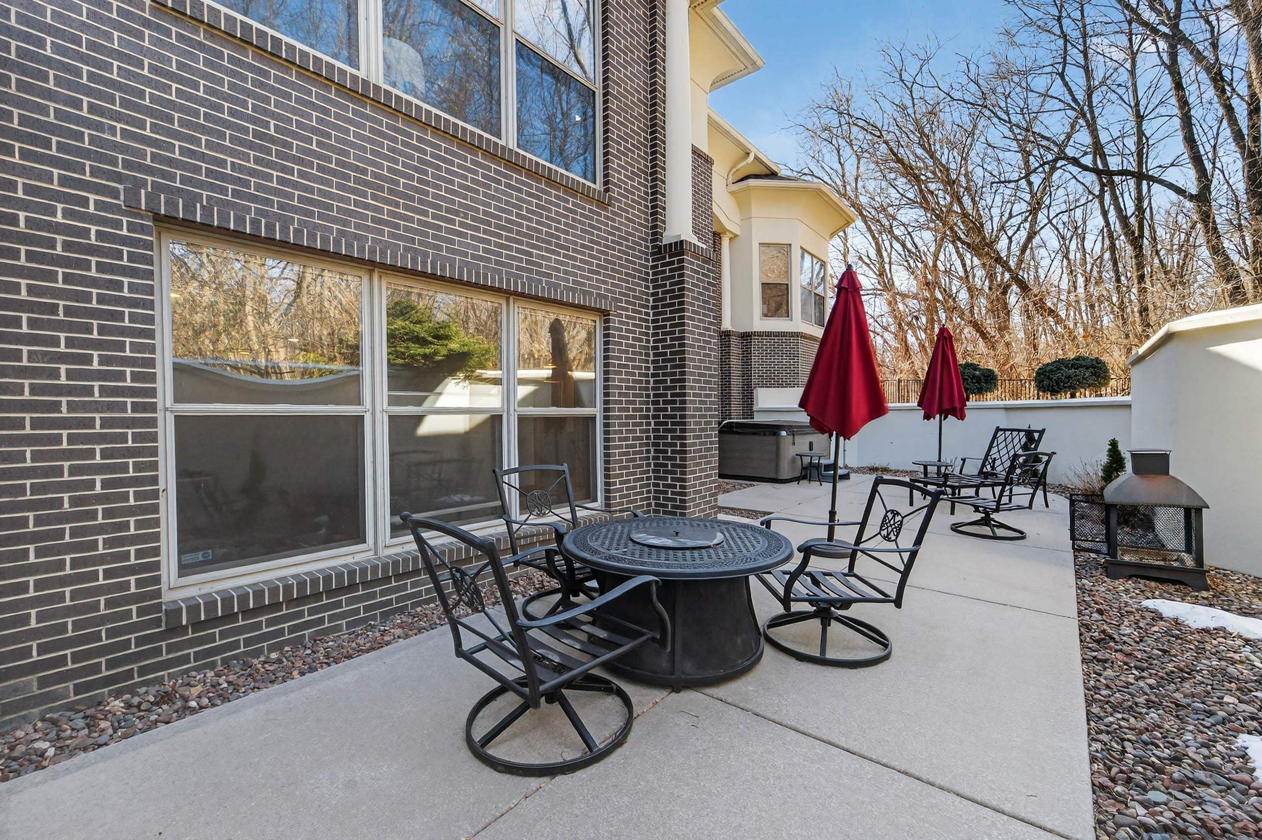 4606 Signature Drive