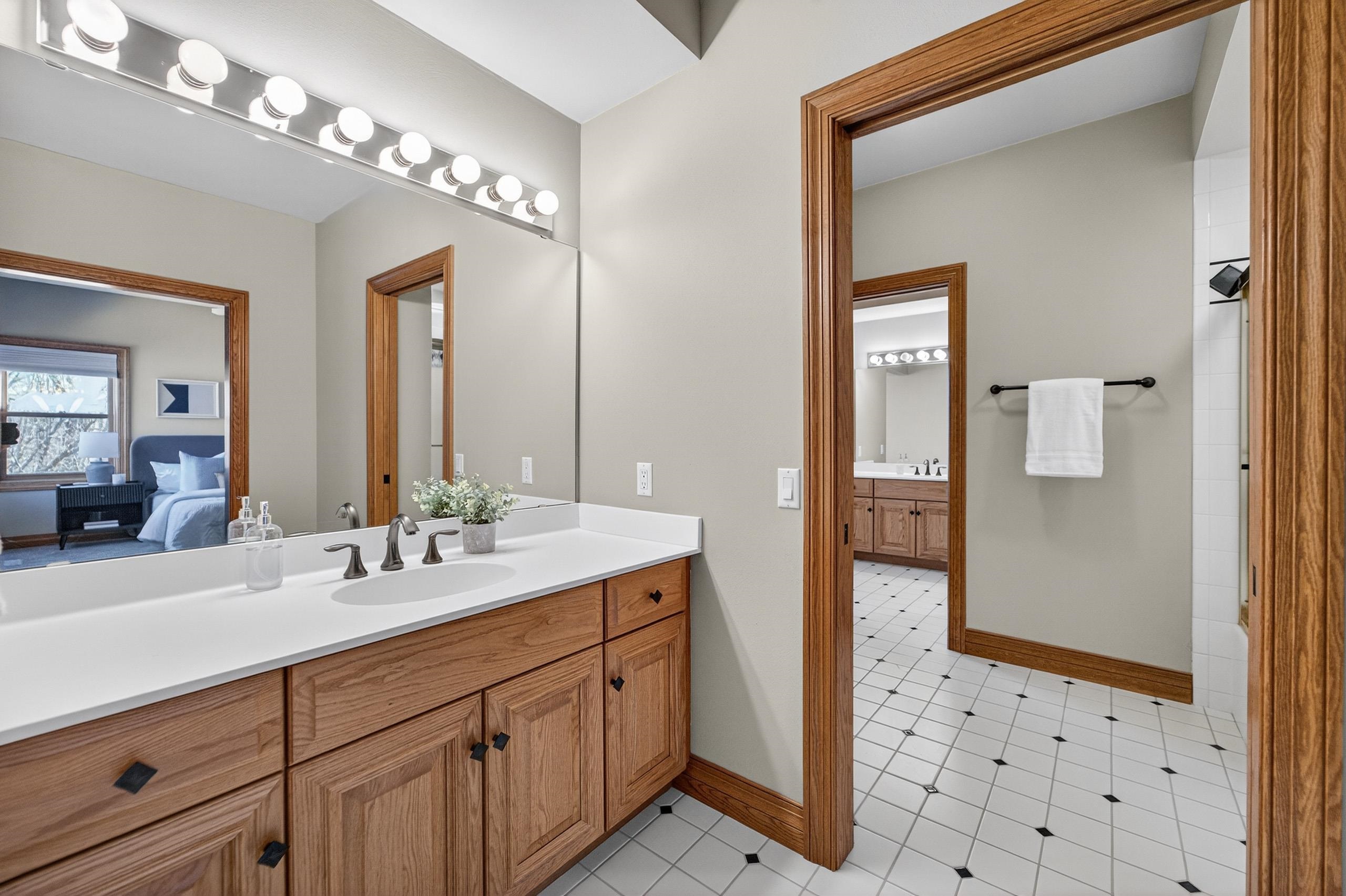 4606 Signature Drive