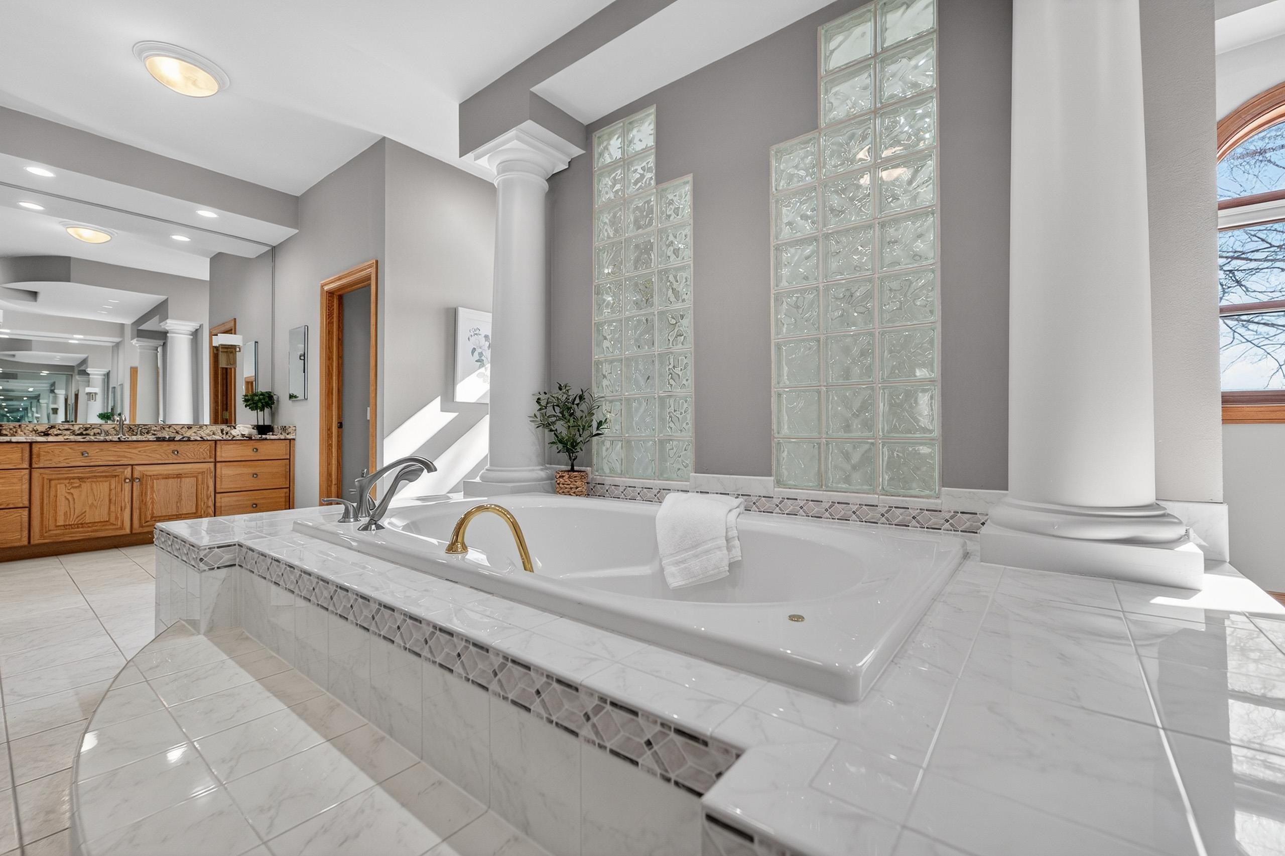 4606 Signature Drive