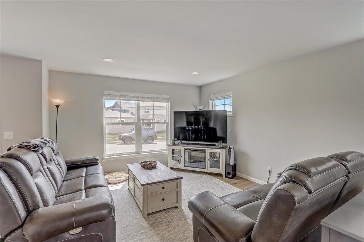 9316 Sleepy Pond Way