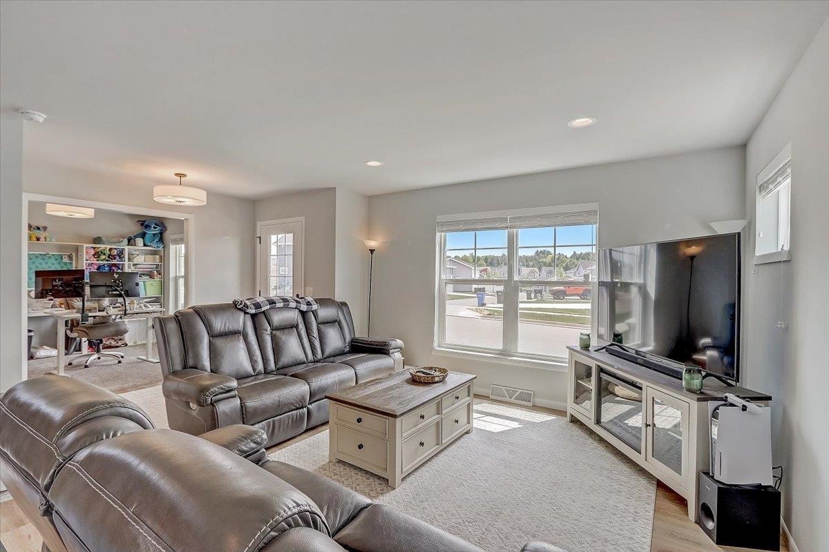 9316 Sleepy Pond Way