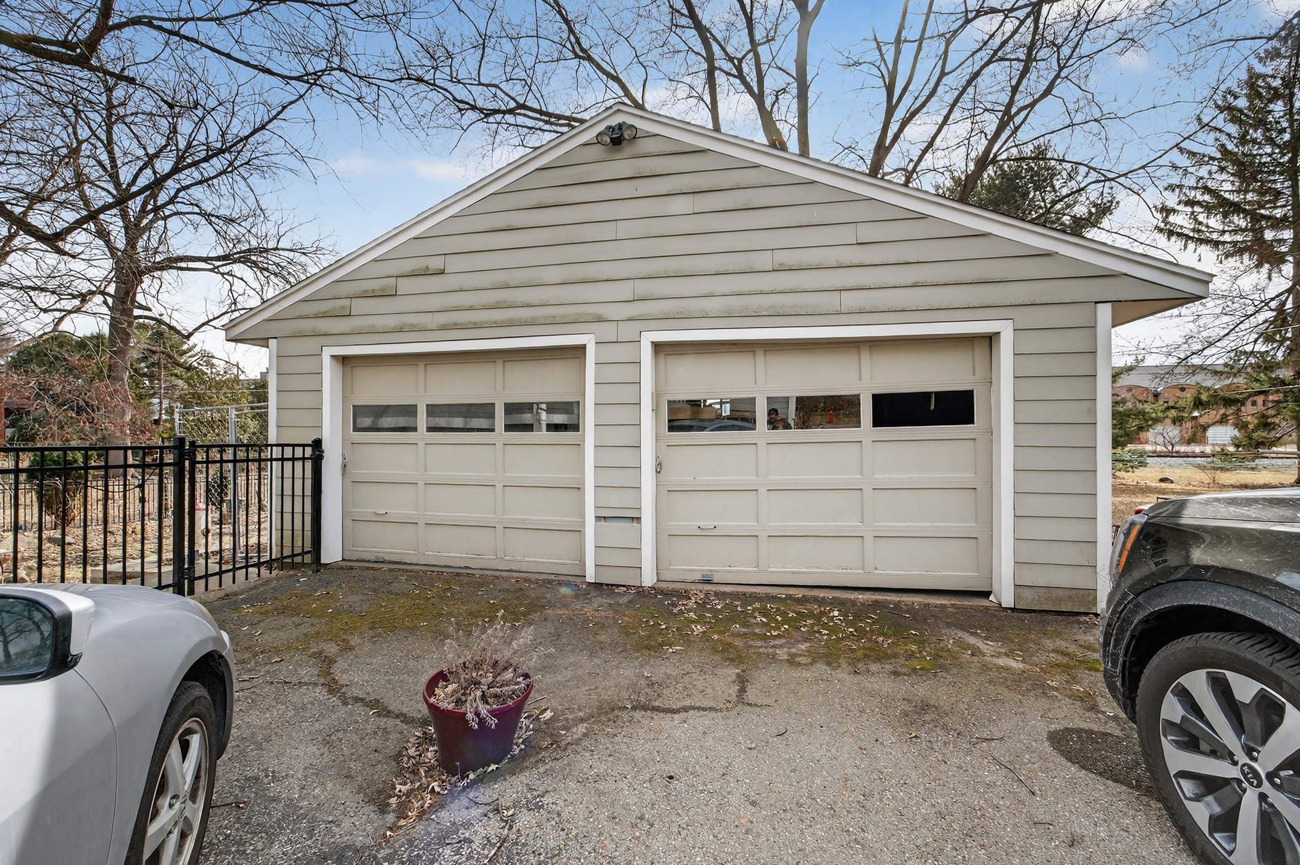 3309 Tally Ho Lane