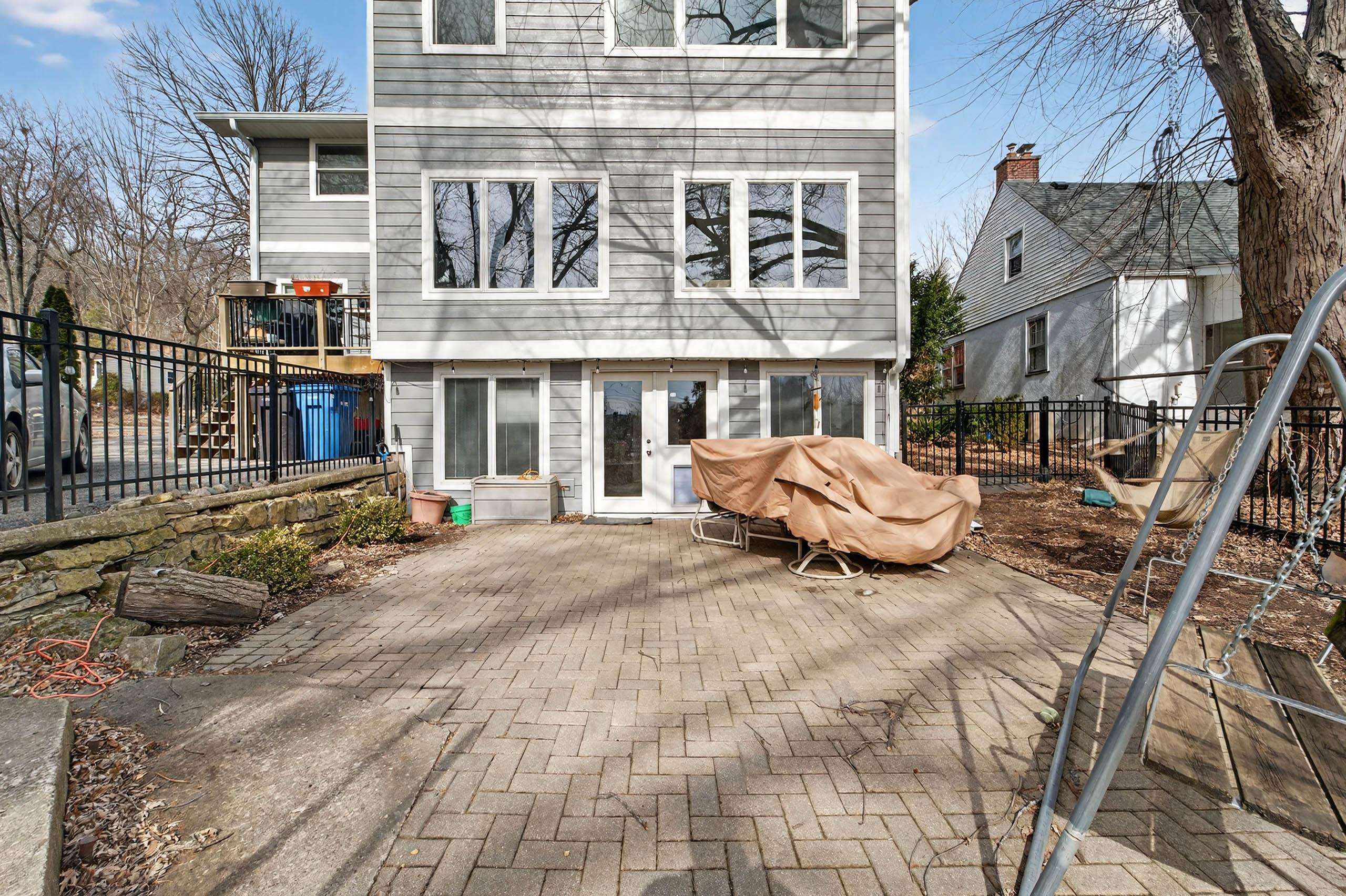 3309 Tally Ho Lane