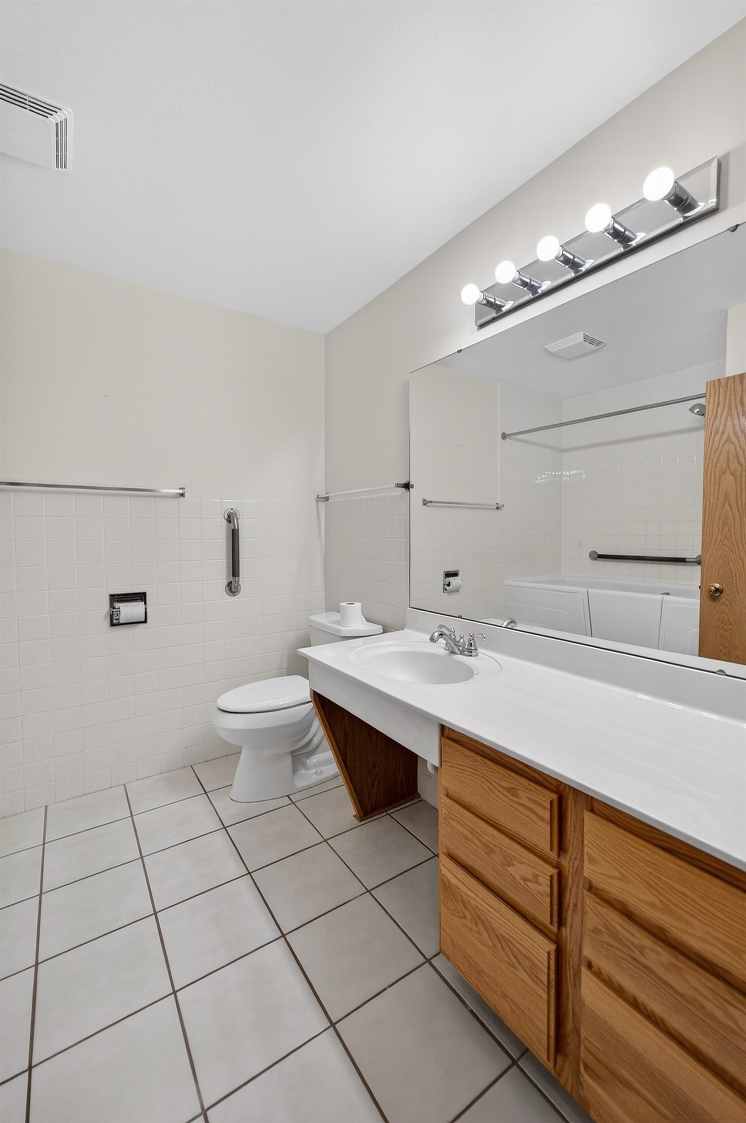 1214-1216 N High Point Road