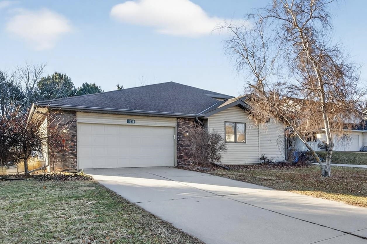 1214-1216 N High Point Road