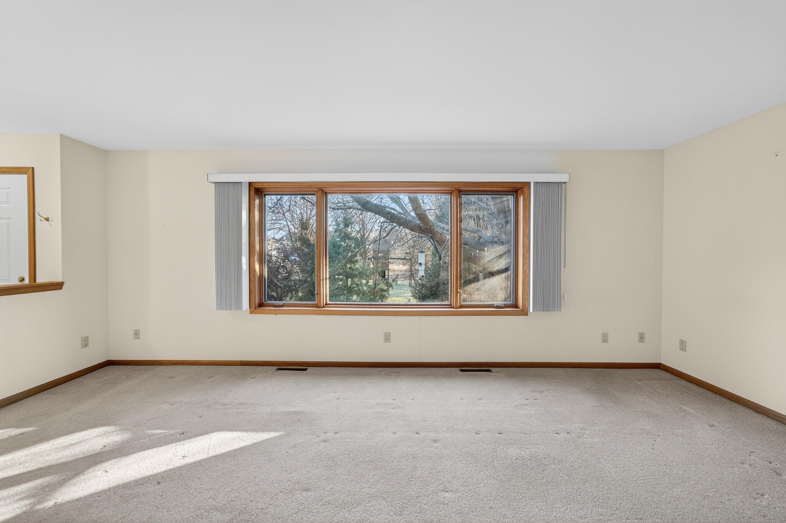 1214-1216 N High Point Road