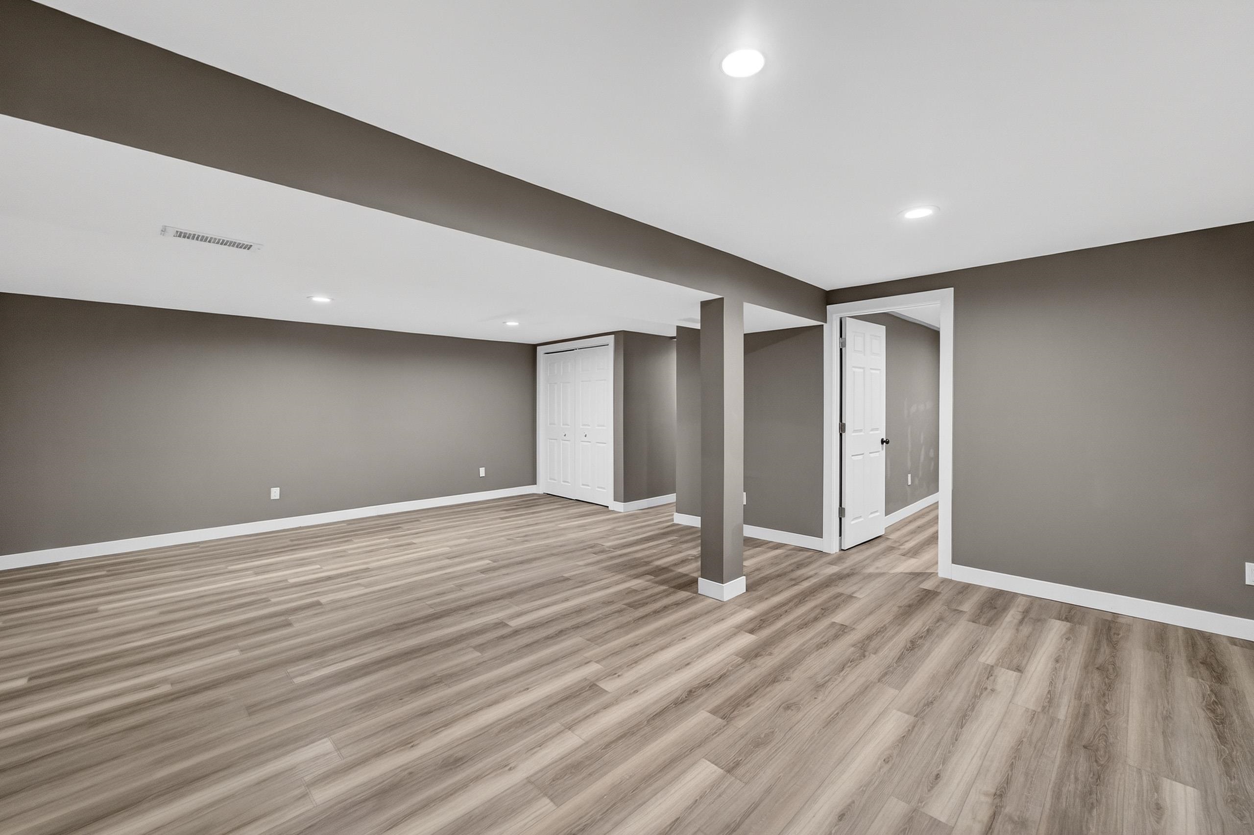 1214-1216 N High Point Road