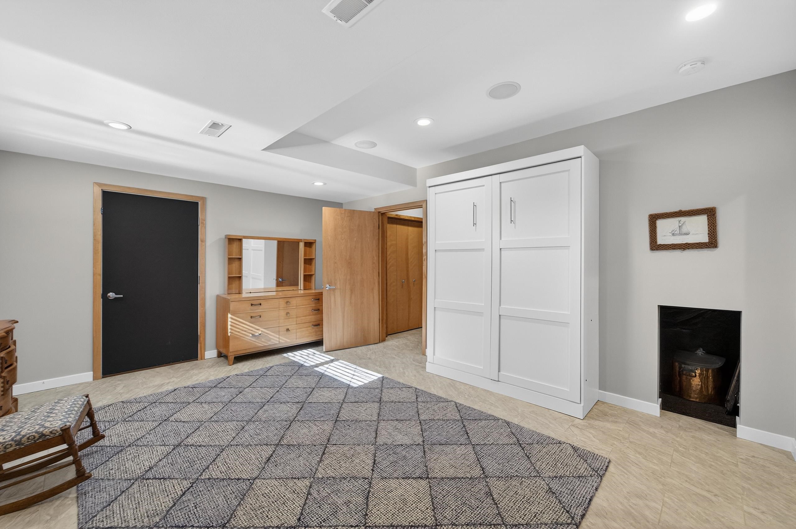 6833 Phil Lewis Way