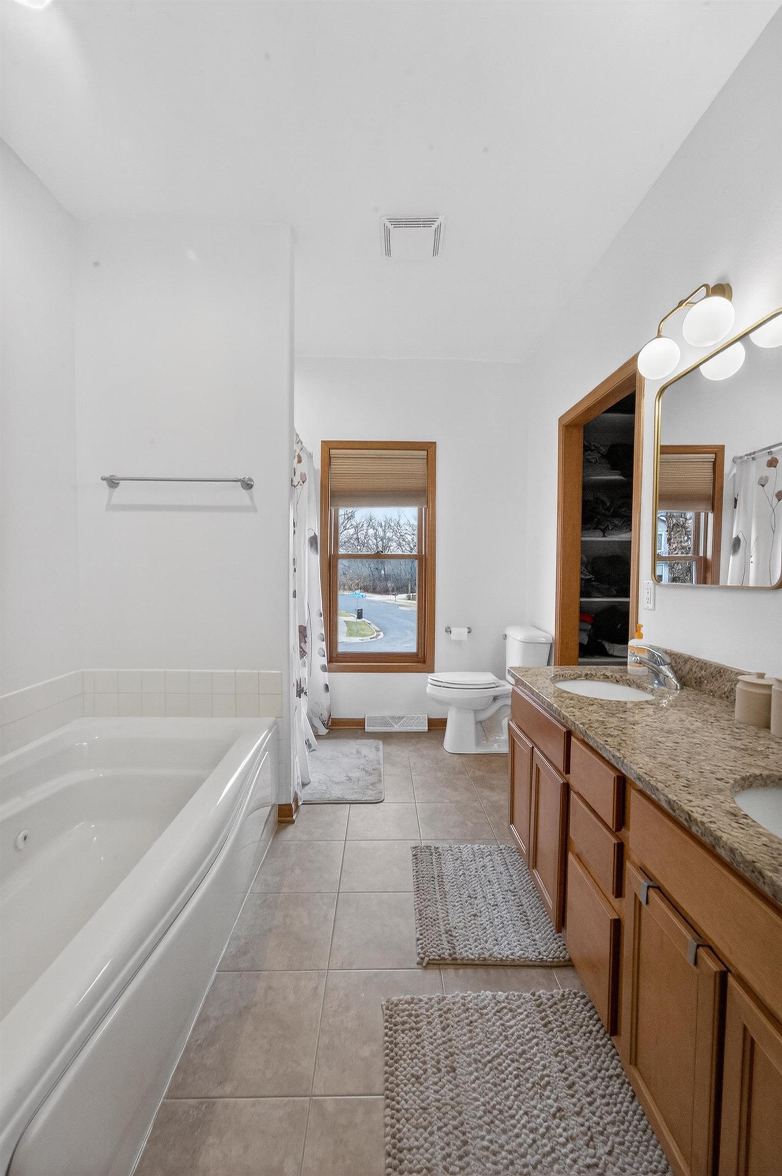 2000 Buckingham Road