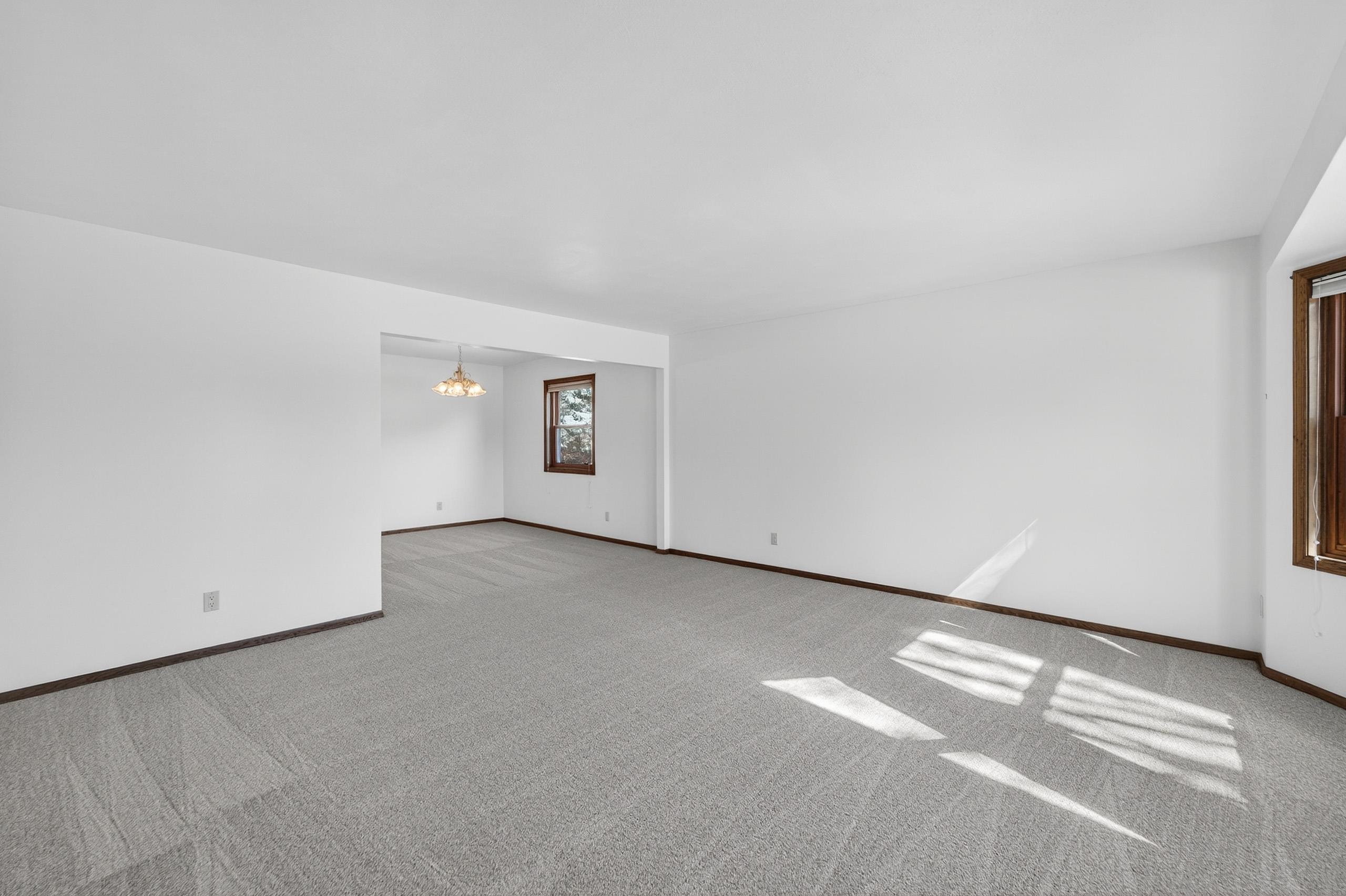 2567 Petersburg Circle