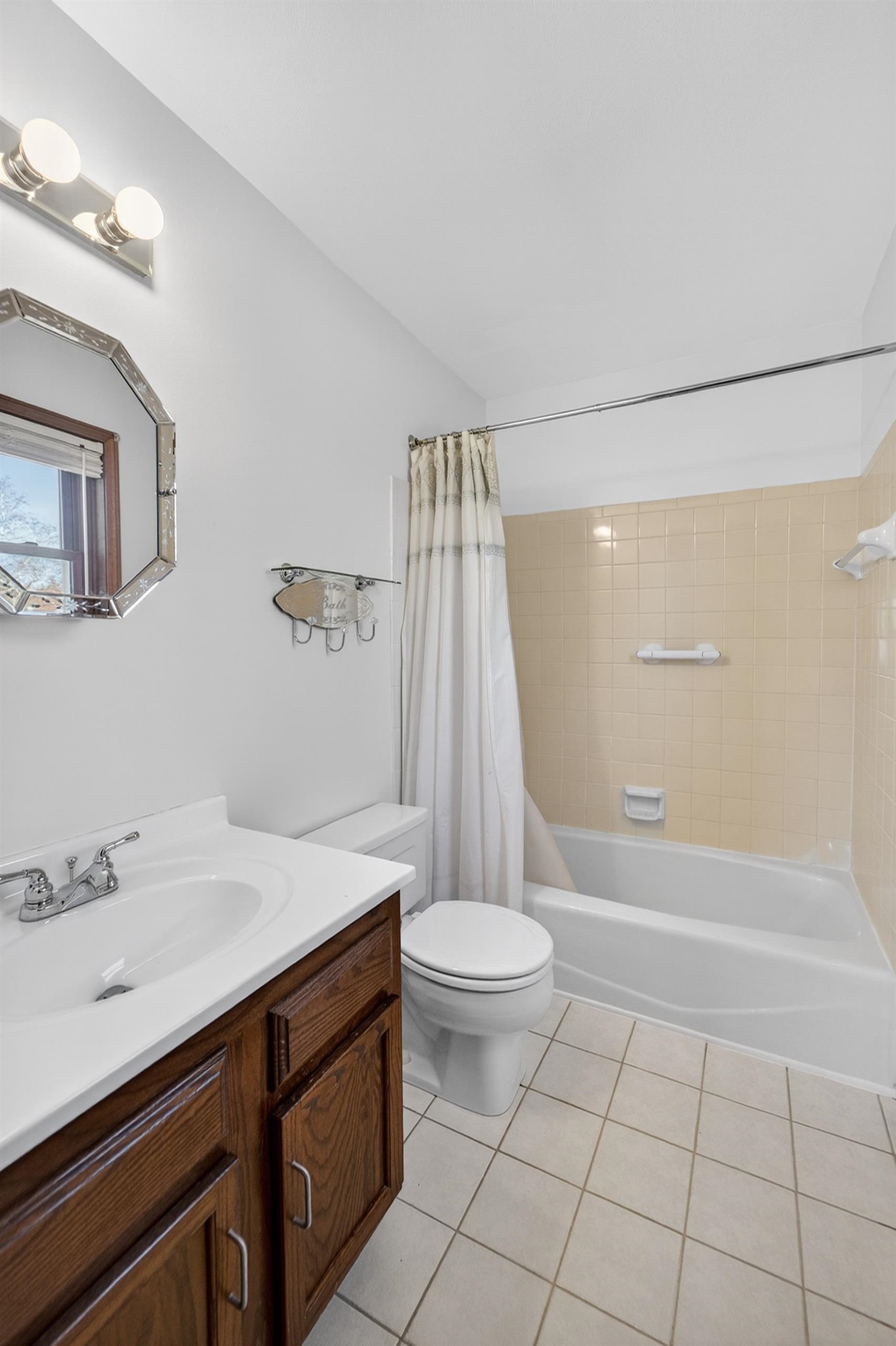 2567 Petersburg Circle