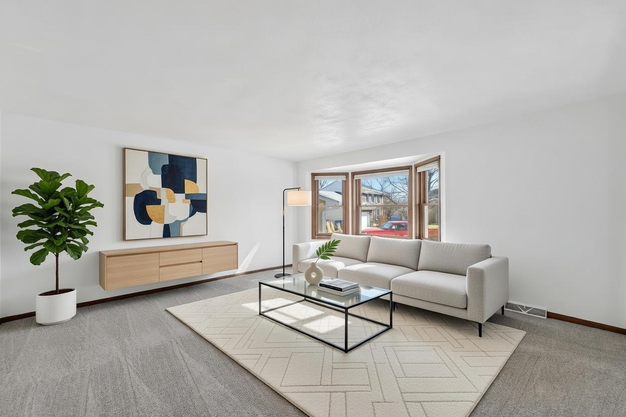 2567 Petersburg Circle