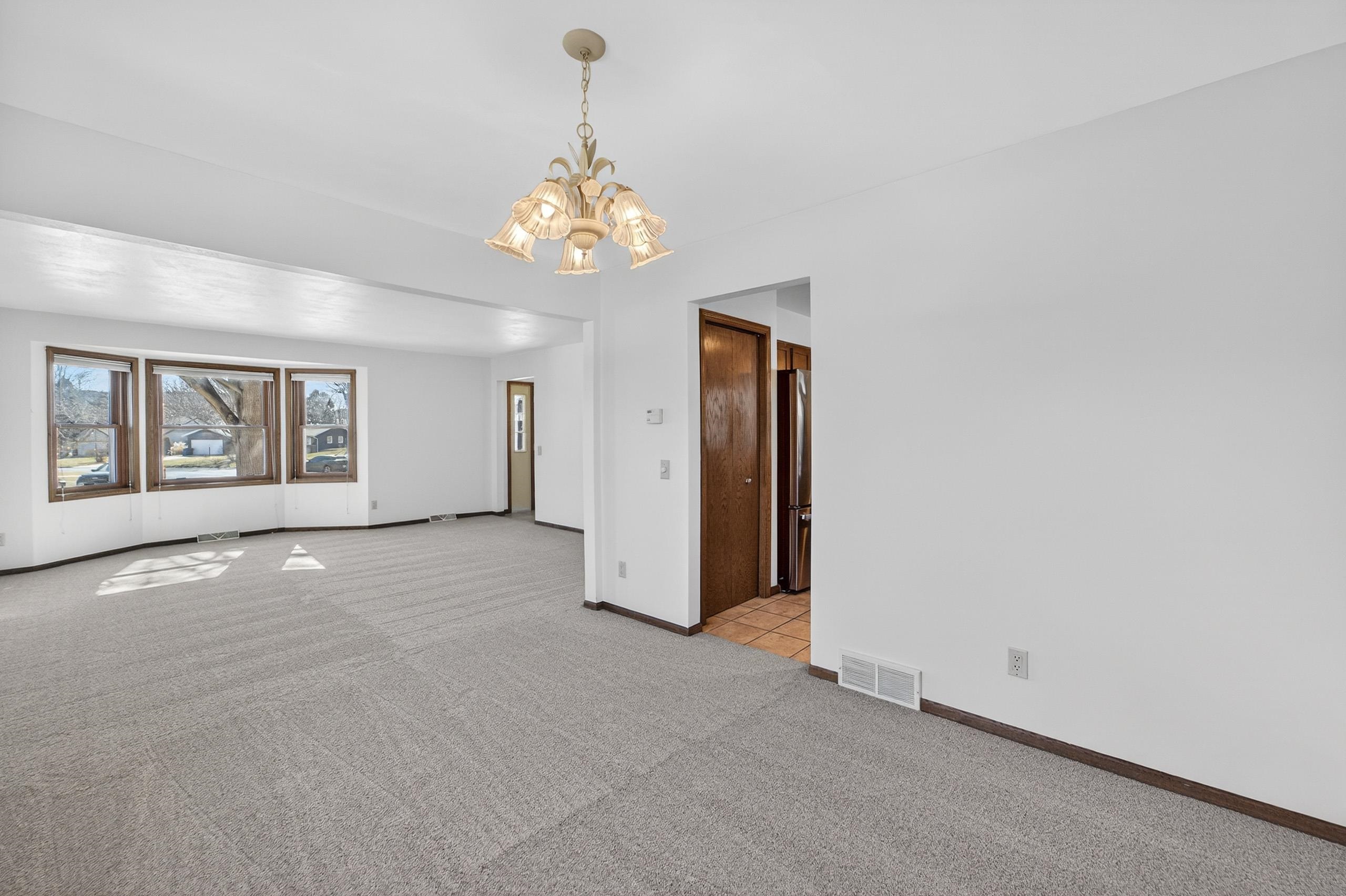 2567 Petersburg Circle