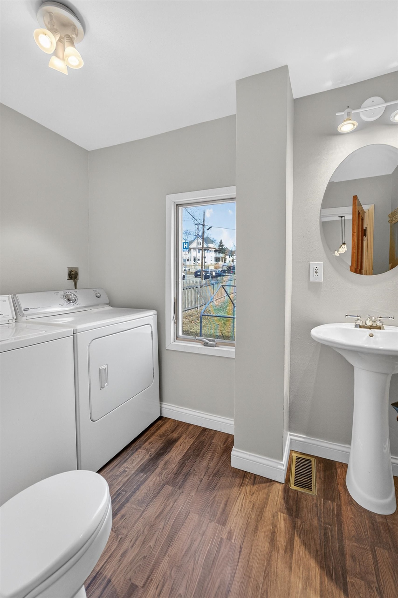 840 W Jefferson Street