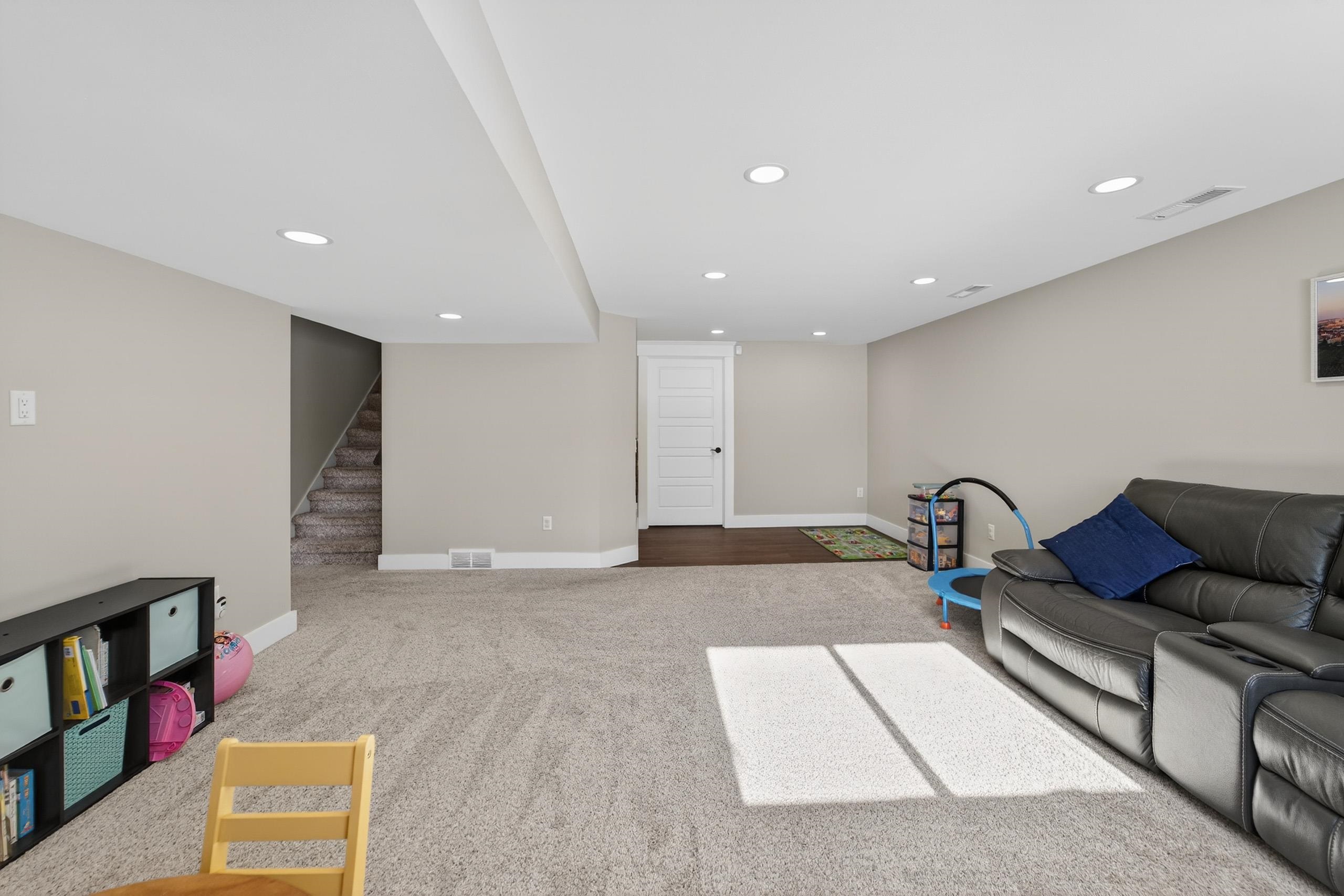 7571 Heather Knoll Lane