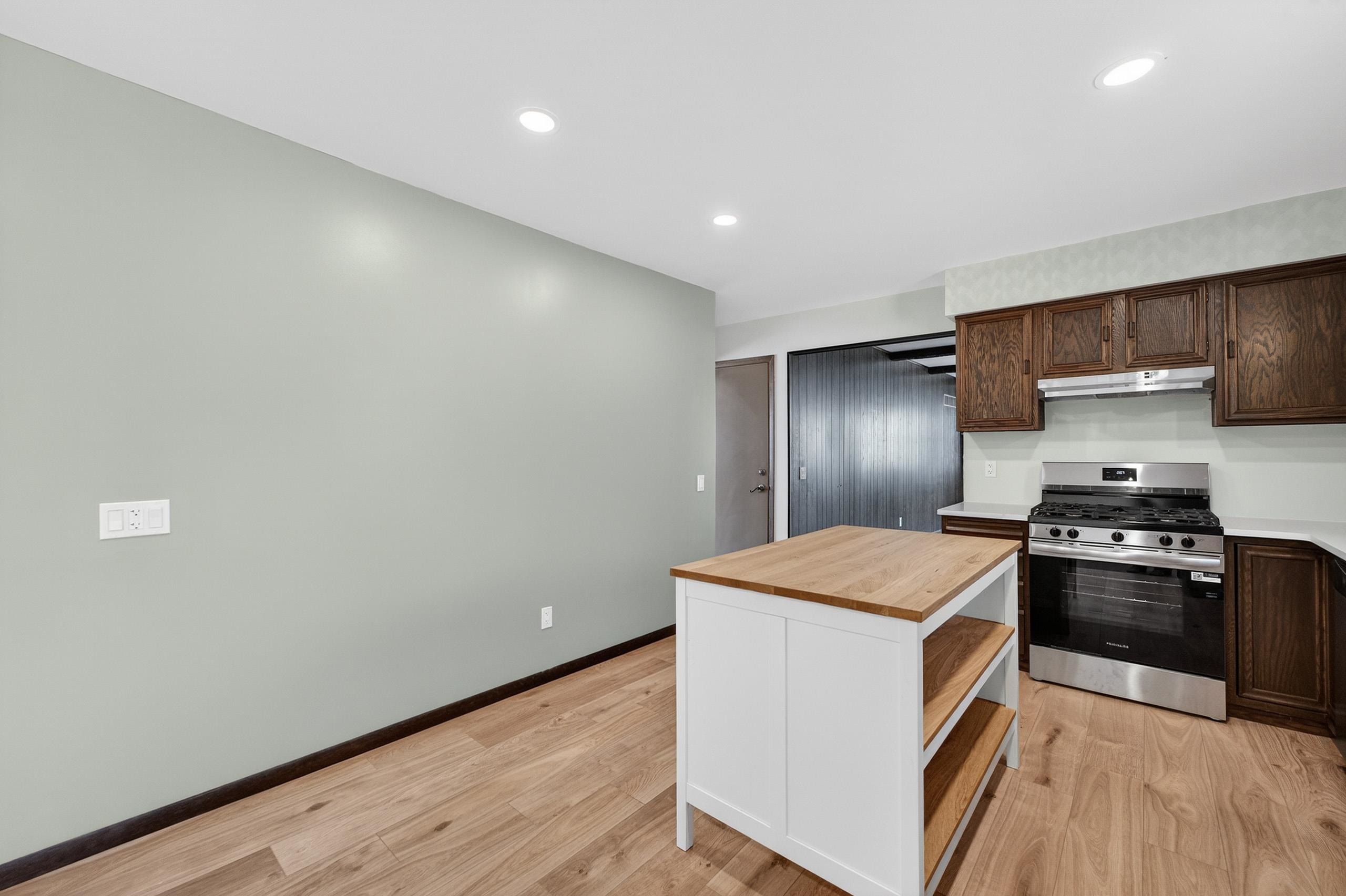 5736 Pembroke Drive