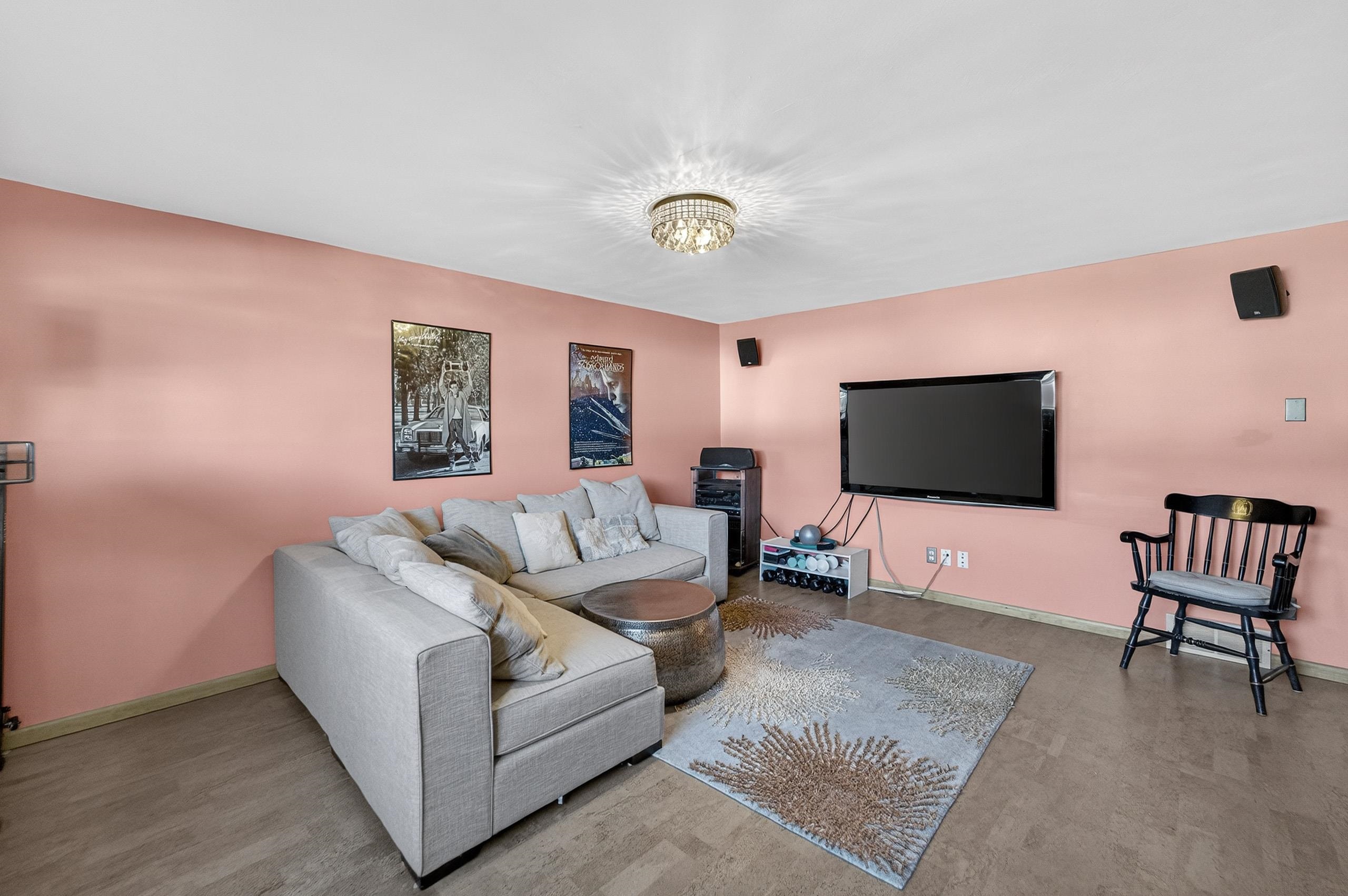 7115 Spring Hill Drive