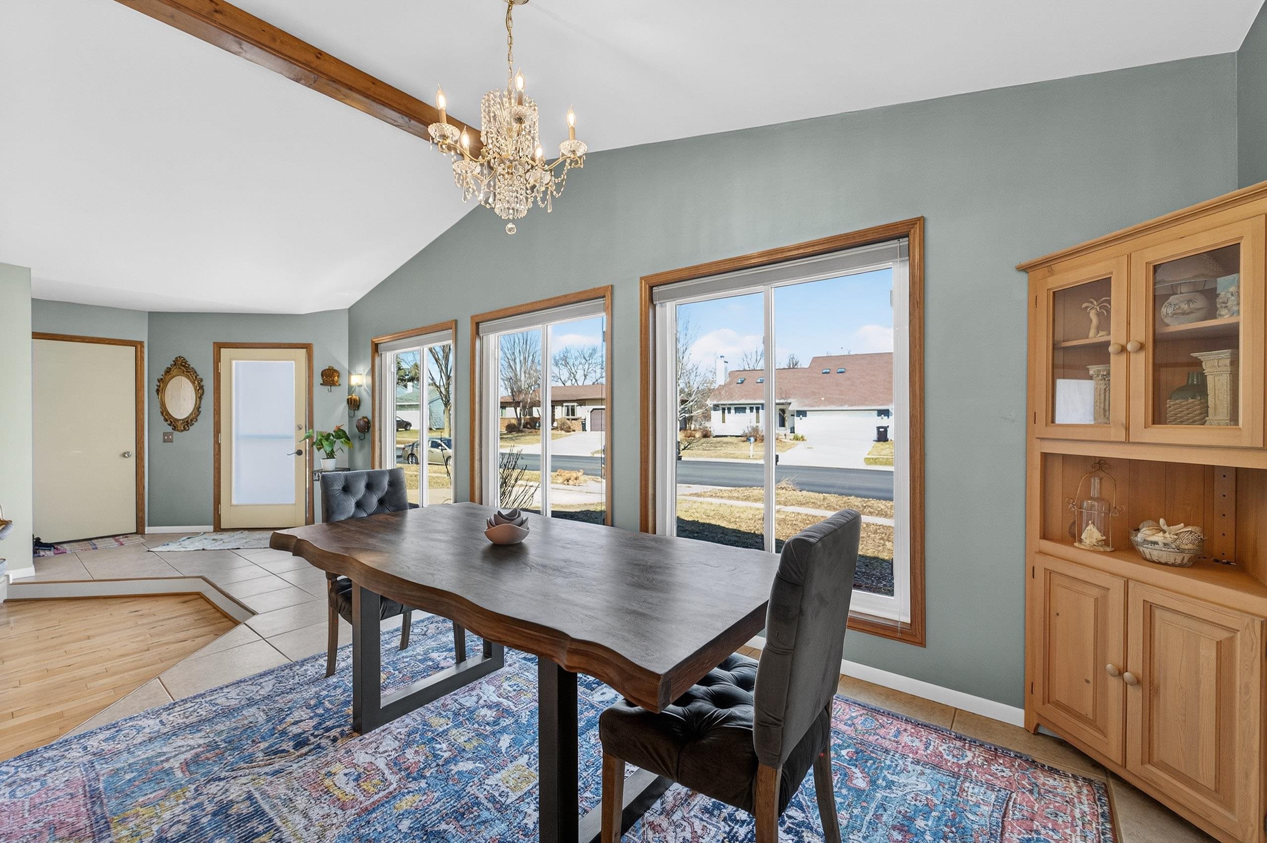 7115 Spring Hill Drive